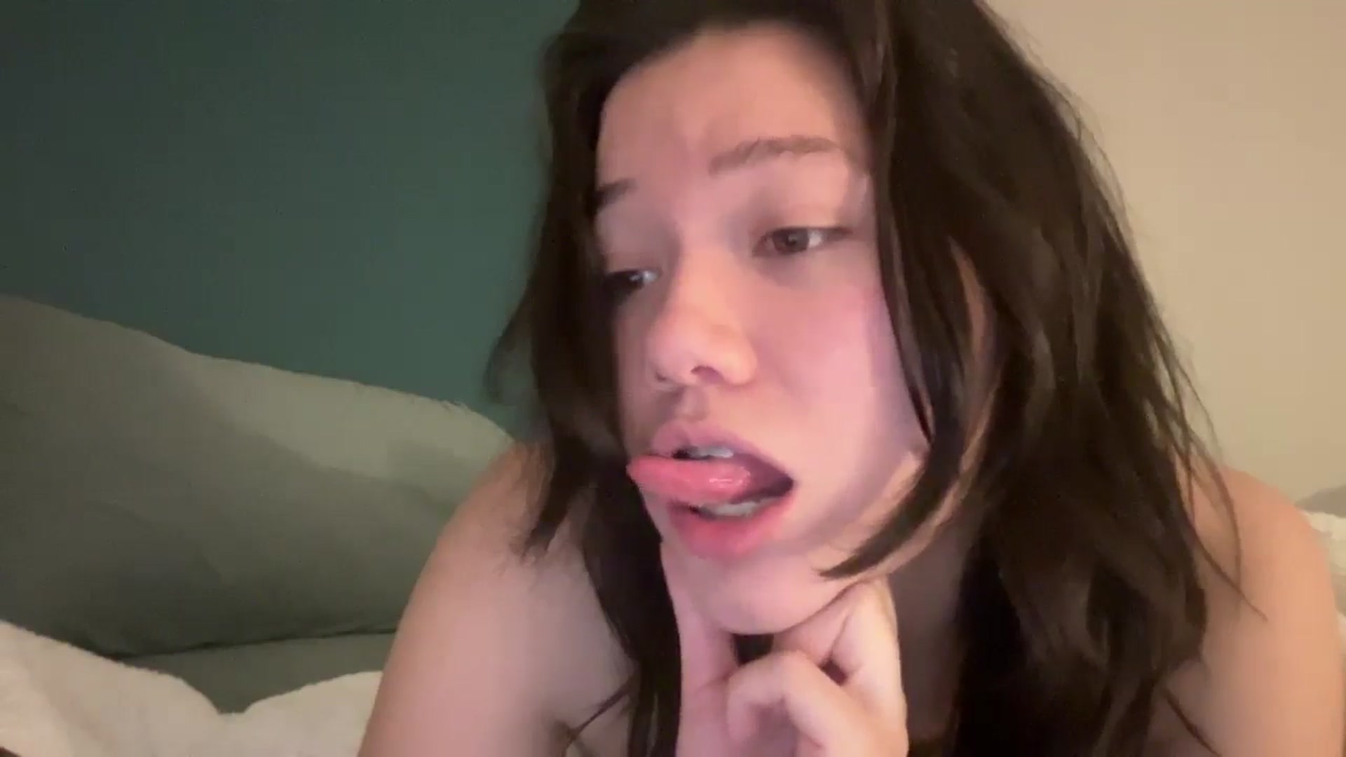 Gallery image thumbnail from imava's myfreecams stream on, 01/13/2026, 07:33 image 11 of 20