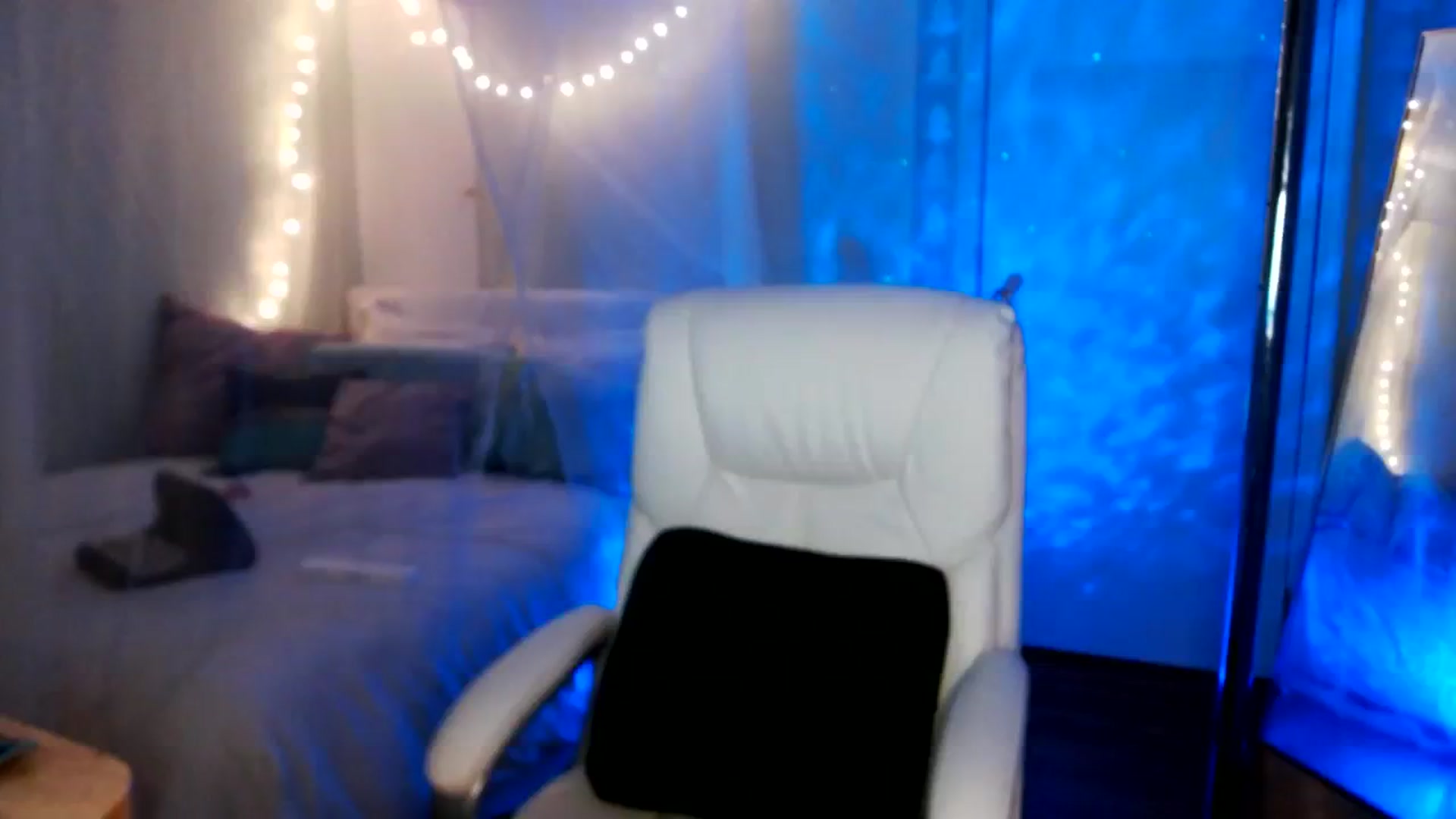 Gallery image thumbnail from indie's myfreecams stream on, 08/03/2023, 09:54 image 1 of 20
