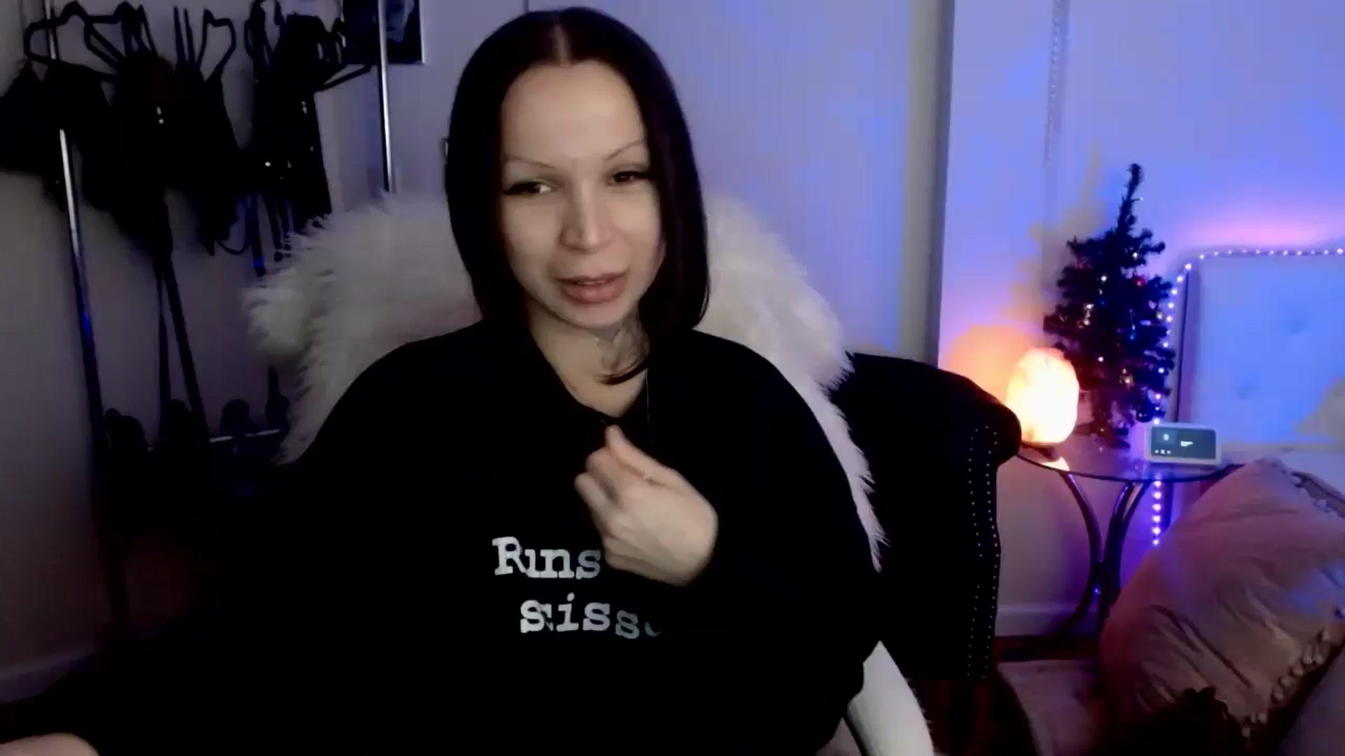 Gallery image thumbnail from indie's myfreecams stream on, 12/23/2024, 13:09 image 2 of 20