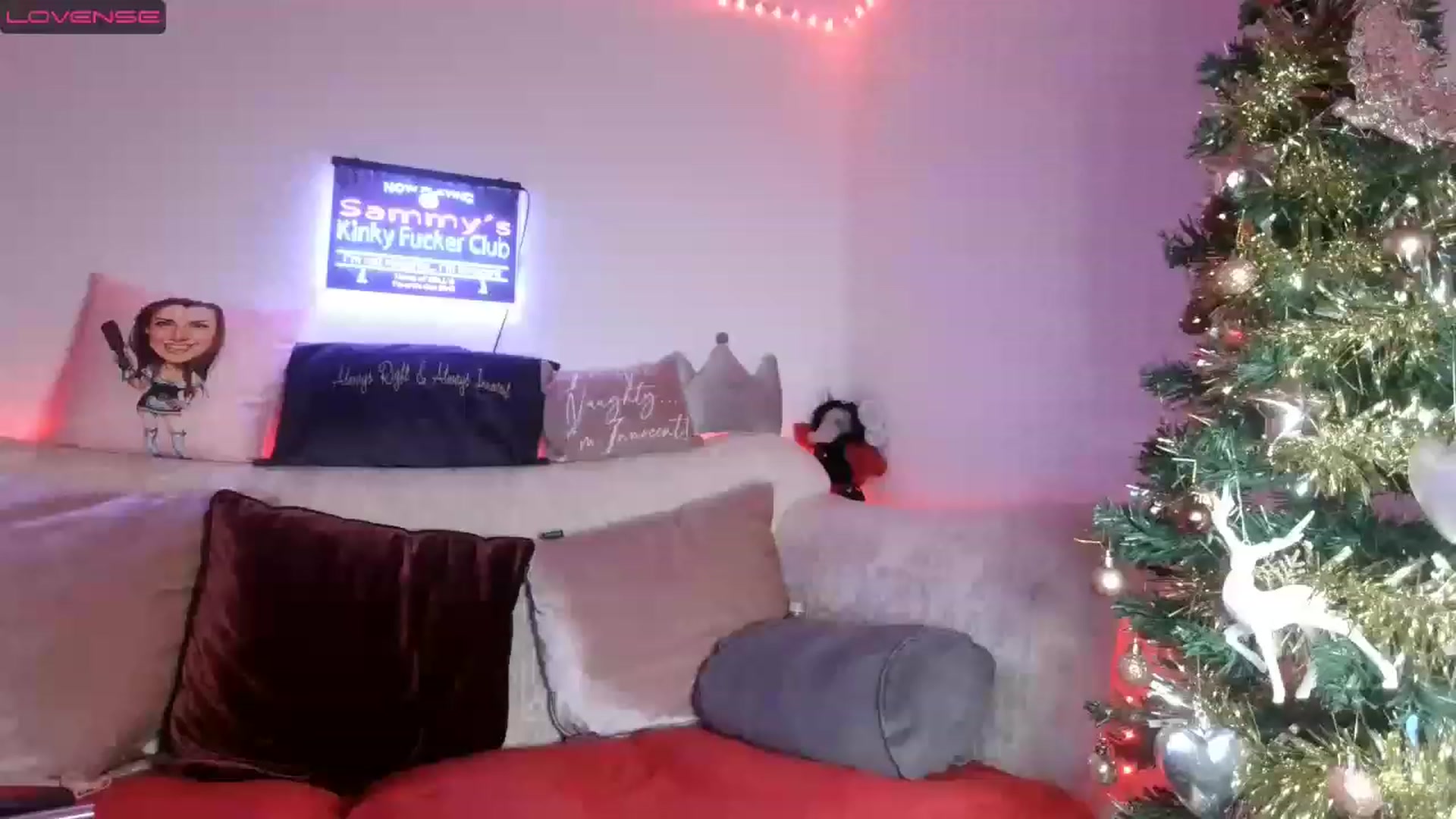 Gallery image thumbnail from innocentSamx's myfreecams stream on, 12/07/2022, 15:10 image 17 of 20