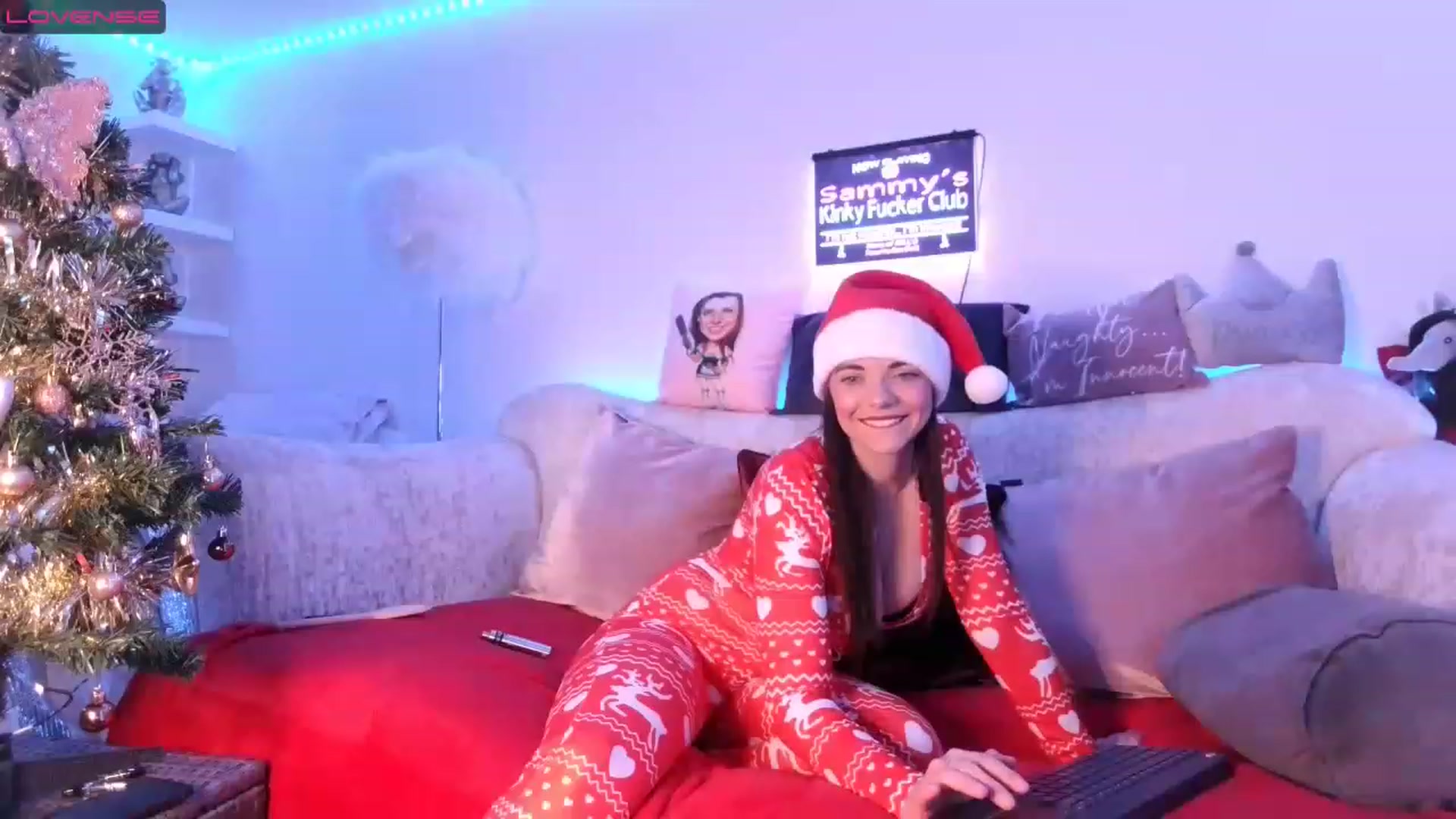 Gallery image thumbnail from innocentSamx's myfreecams stream on, 12/08/2022, 22:38 image 7 of 20