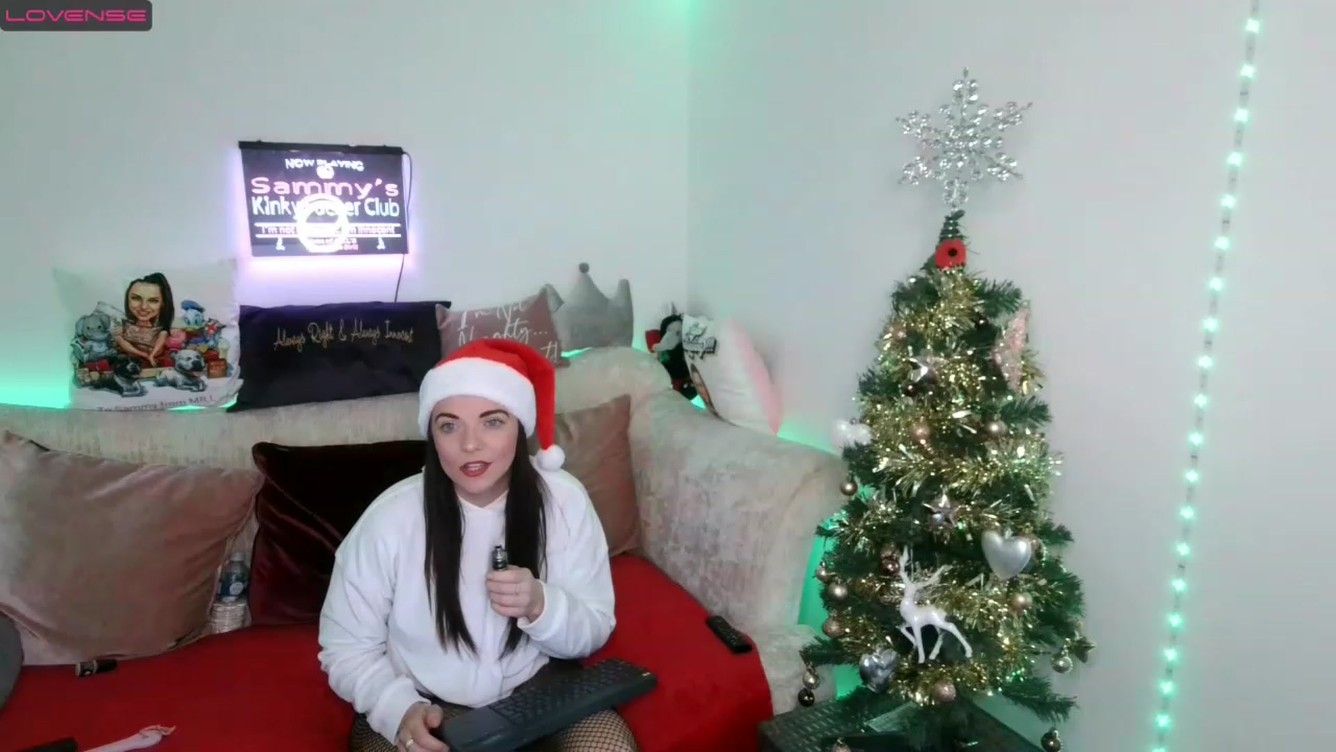 Gallery image thumbnail from innocentSamx's myfreecams stream on, 12/10/2022, 14:12 image 10 of 20