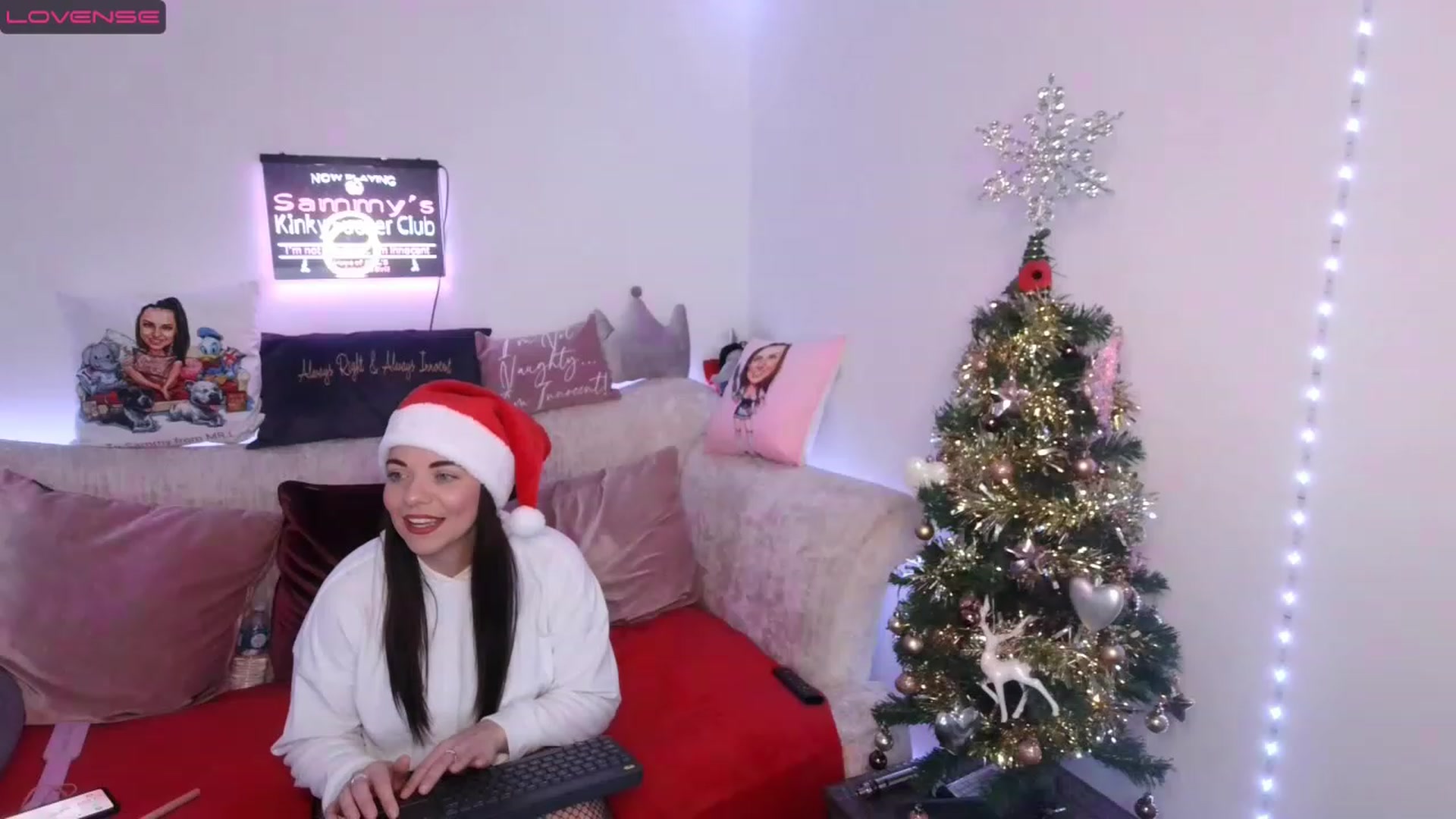 Gallery image thumbnail from innocentSamx's myfreecams stream on, 12/10/2022, 14:12 image 15 of 20