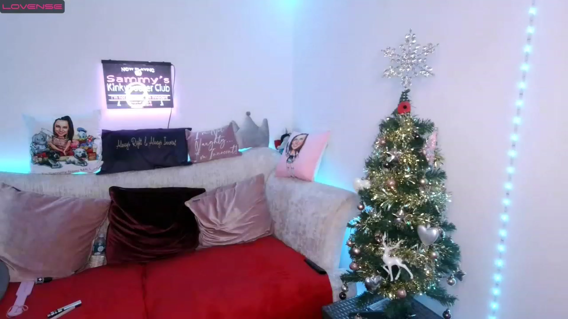 Gallery image thumbnail from innocentSamx's myfreecams stream on, 12/10/2022, 14:12 image 14 of 20