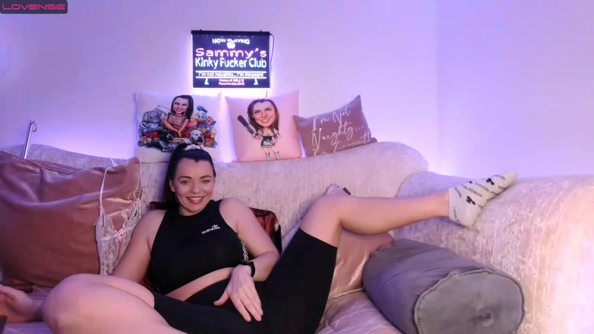 Gallery image thumbnail from innocentSamx's myfreecams stream on, 01/12/2023, 15:06 image 2 of 20