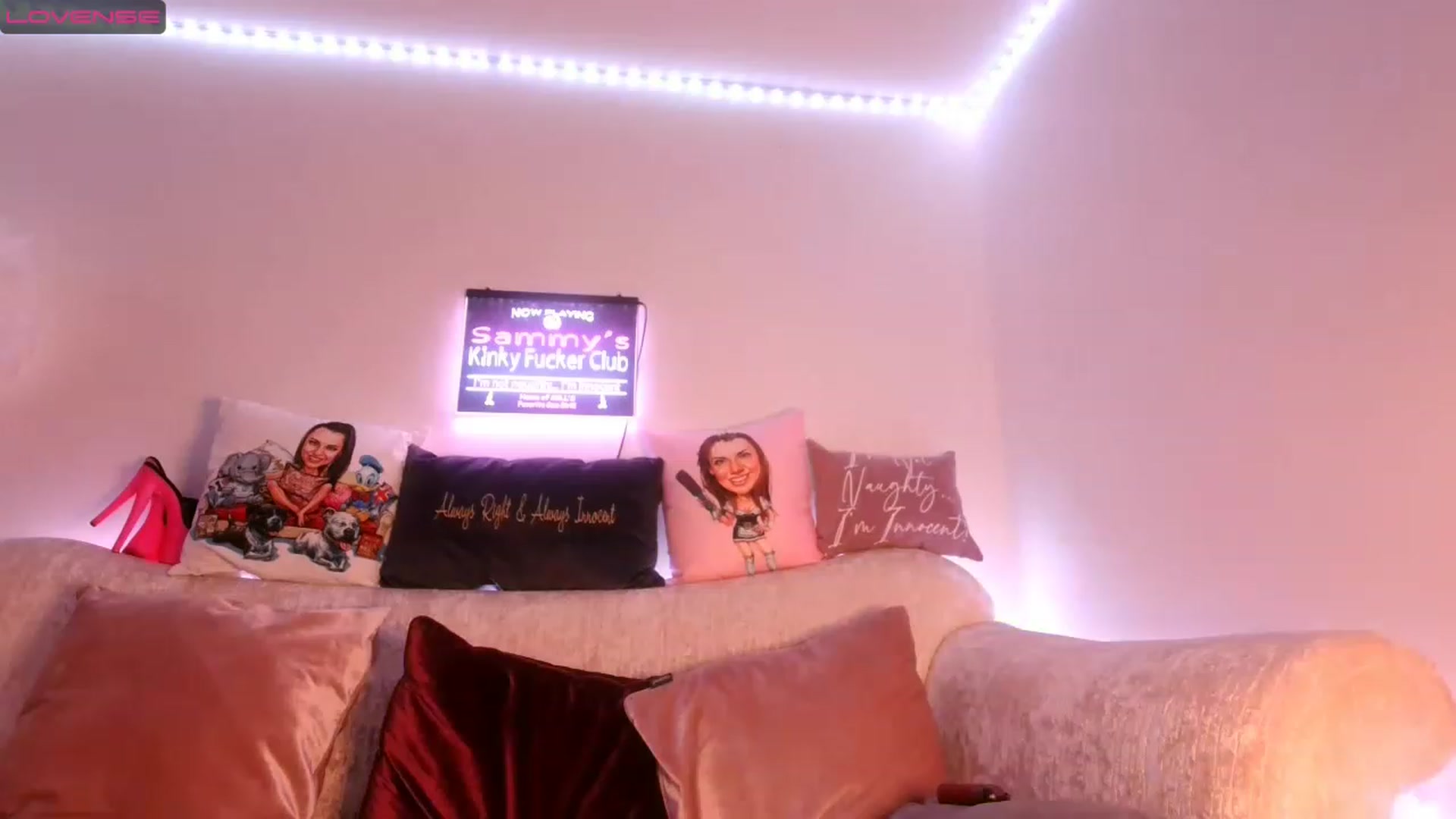 Gallery image thumbnail from innocentSamx's myfreecams stream on, 01/20/2023, 21:10 image 19 of 20