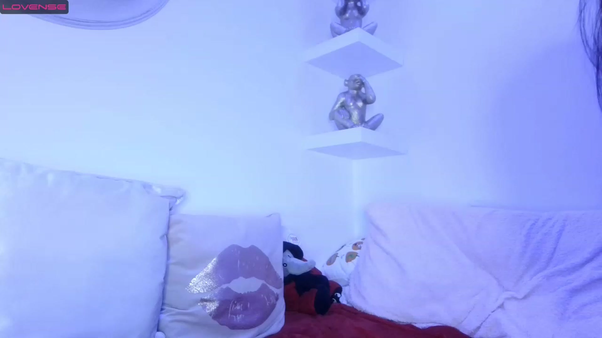 Gallery image thumbnail from innocentSamx's myfreecams stream on, 02/02/2023, 24:15 image 19 of 20