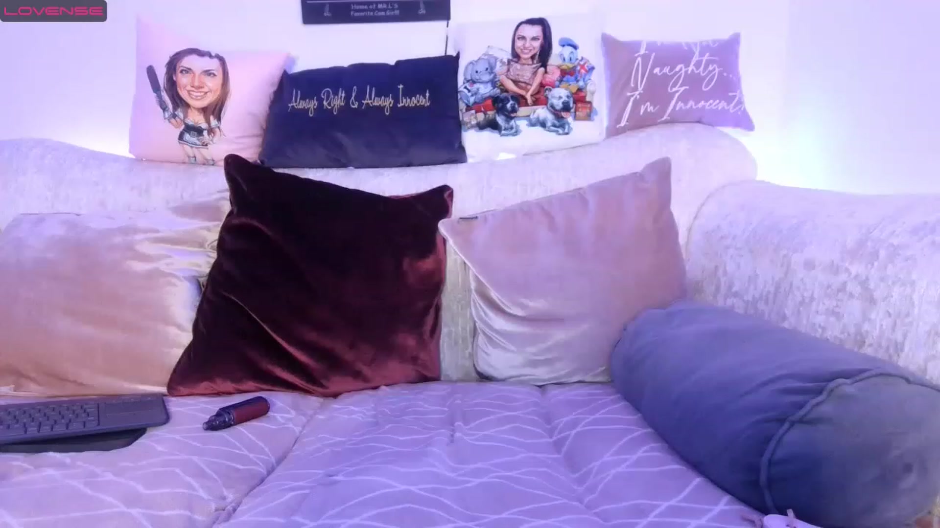 Gallery image thumbnail from innocentSamx's myfreecams stream on, 02/05/2023, 18:59 image 7 of 20