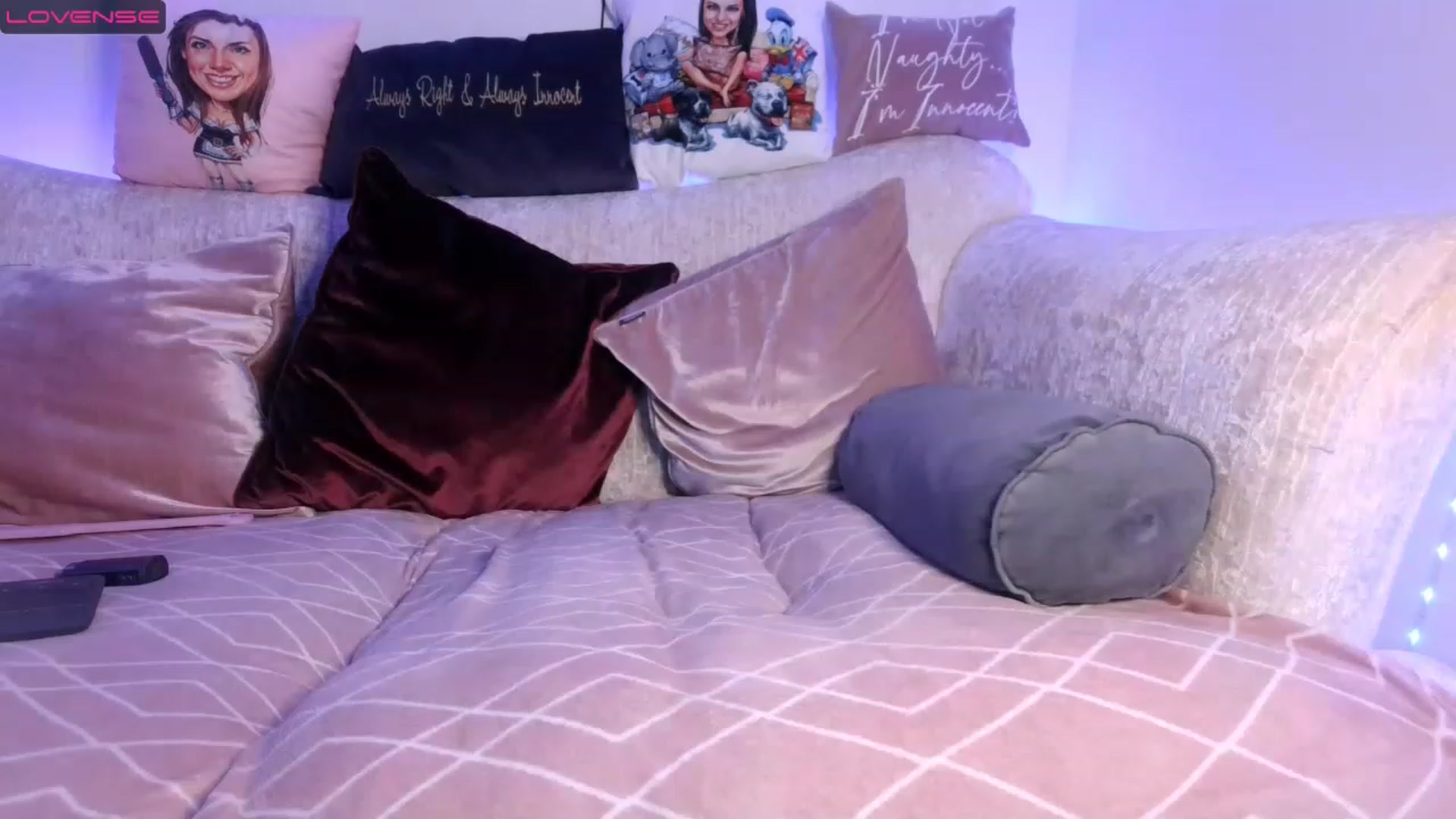 Gallery image thumbnail from innocentSamx's myfreecams stream on, 02/05/2023, 18:59 image 11 of 20