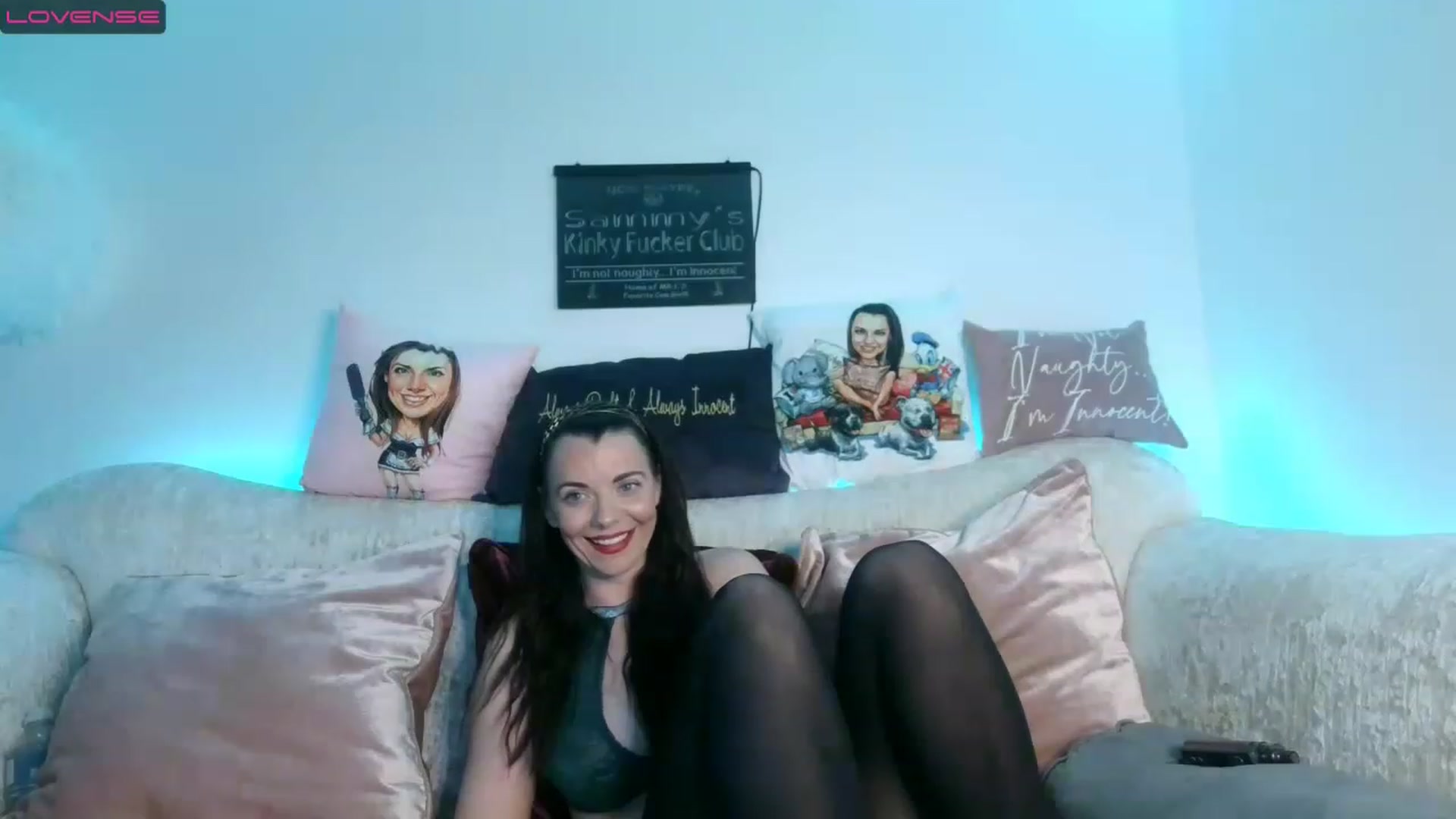 Gallery image thumbnail from innocentSamx's myfreecams stream on, 02/06/2023, 20:20 image 6 of 20