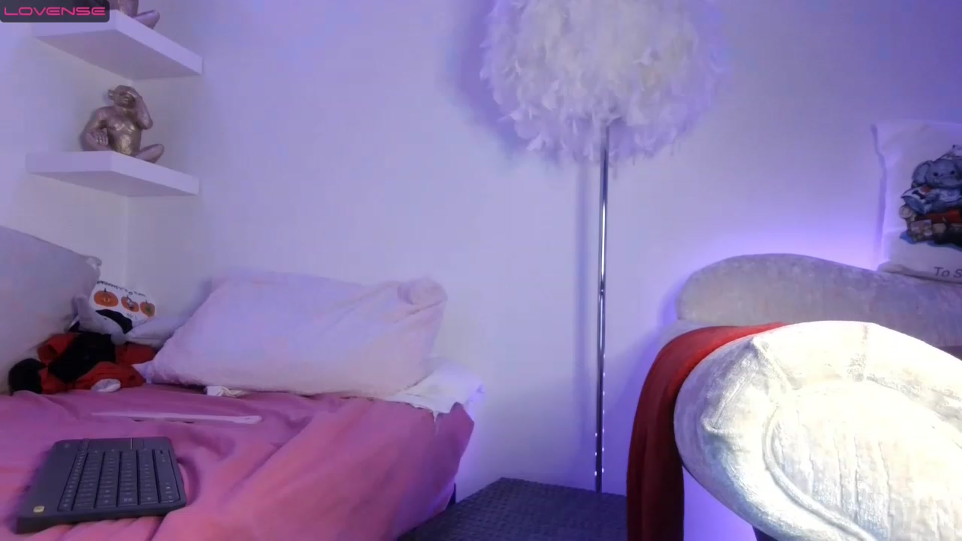 Gallery image thumbnail from innocentSamx's myfreecams stream on, 03/02/2023, 21:05 image 9 of 20