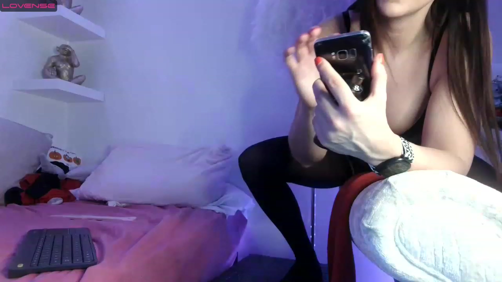 Gallery image thumbnail from innocentSamx's myfreecams stream on, 03/02/2023, 21:05 image 10 of 20
