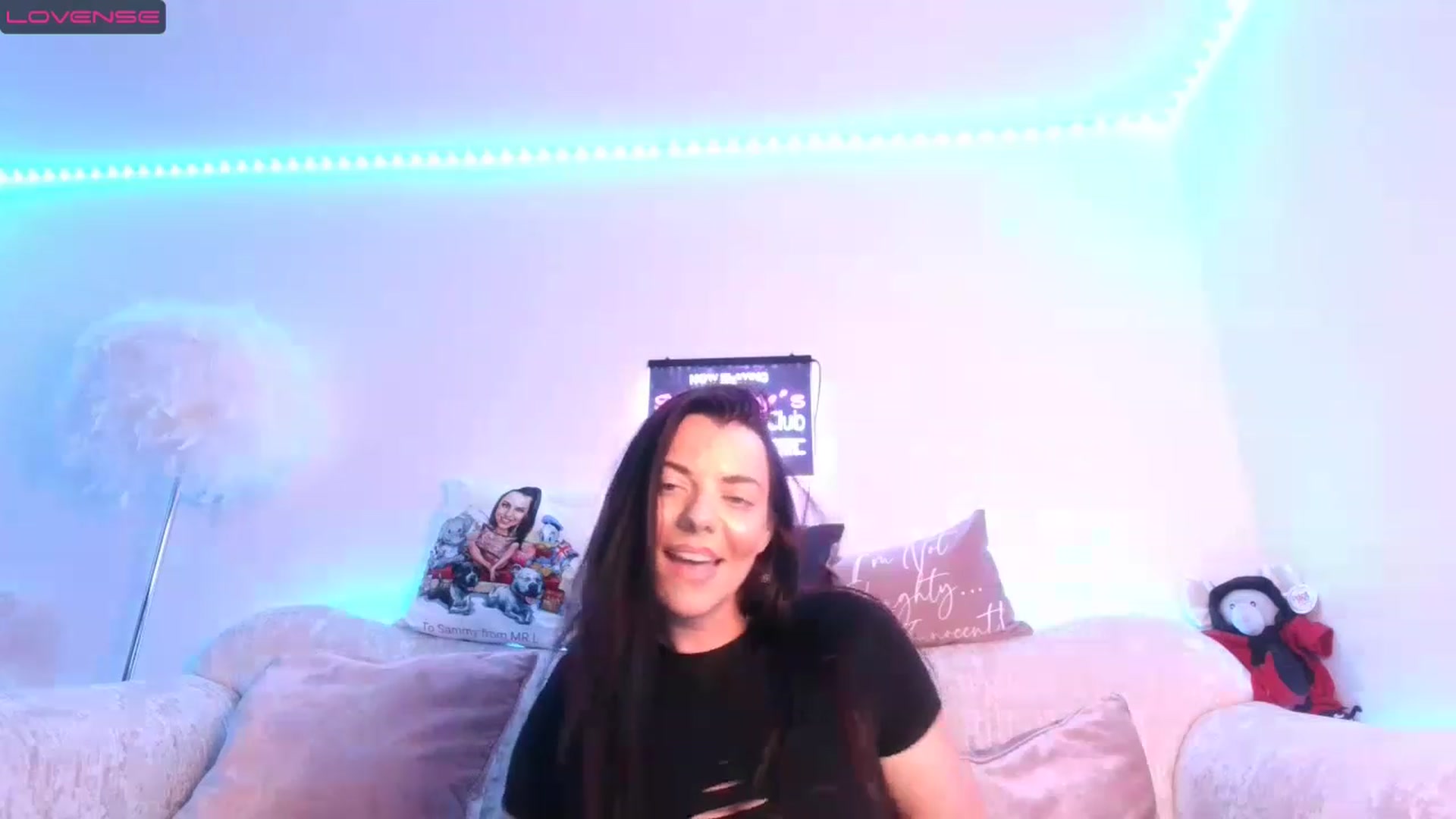 Gallery image thumbnail from innocentSamx's myfreecams stream on, 03/08/2023, 16:51 image 20 of 20