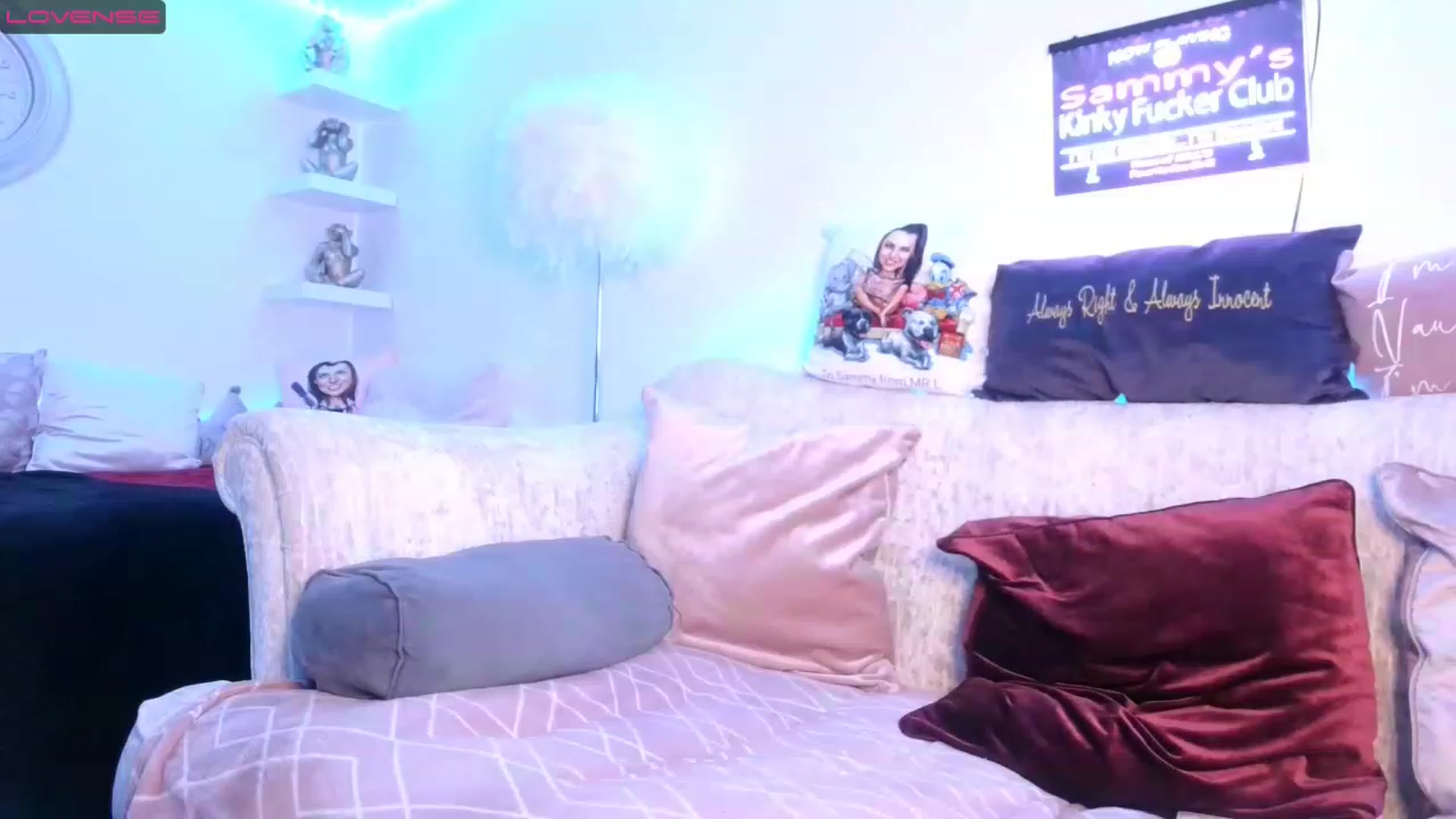 Gallery image thumbnail from innocentSamx's myfreecams stream on, 03/10/2023, 21:19 image 19 of 20