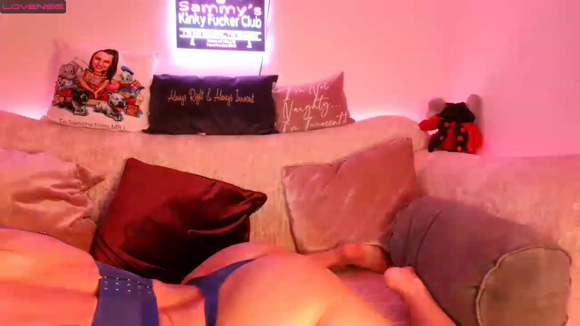 Gallery image thumbnail from innocentSamx's myfreecams stream on, 03/11/2023, 24:07 image 20 of 20