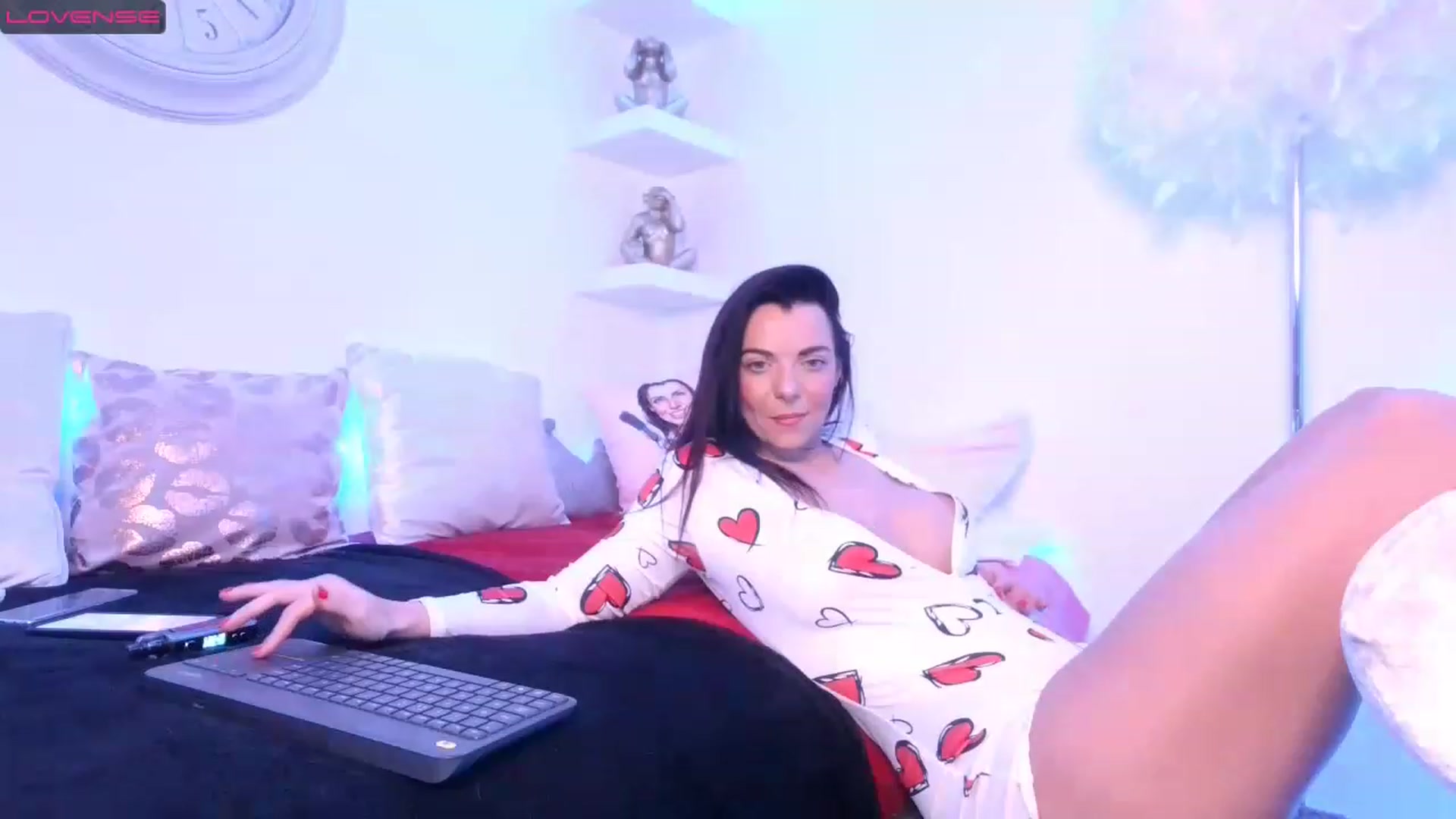 Gallery image thumbnail from innocentSamx's myfreecams stream on, 03/11/2023, 14:46 image 12 of 20