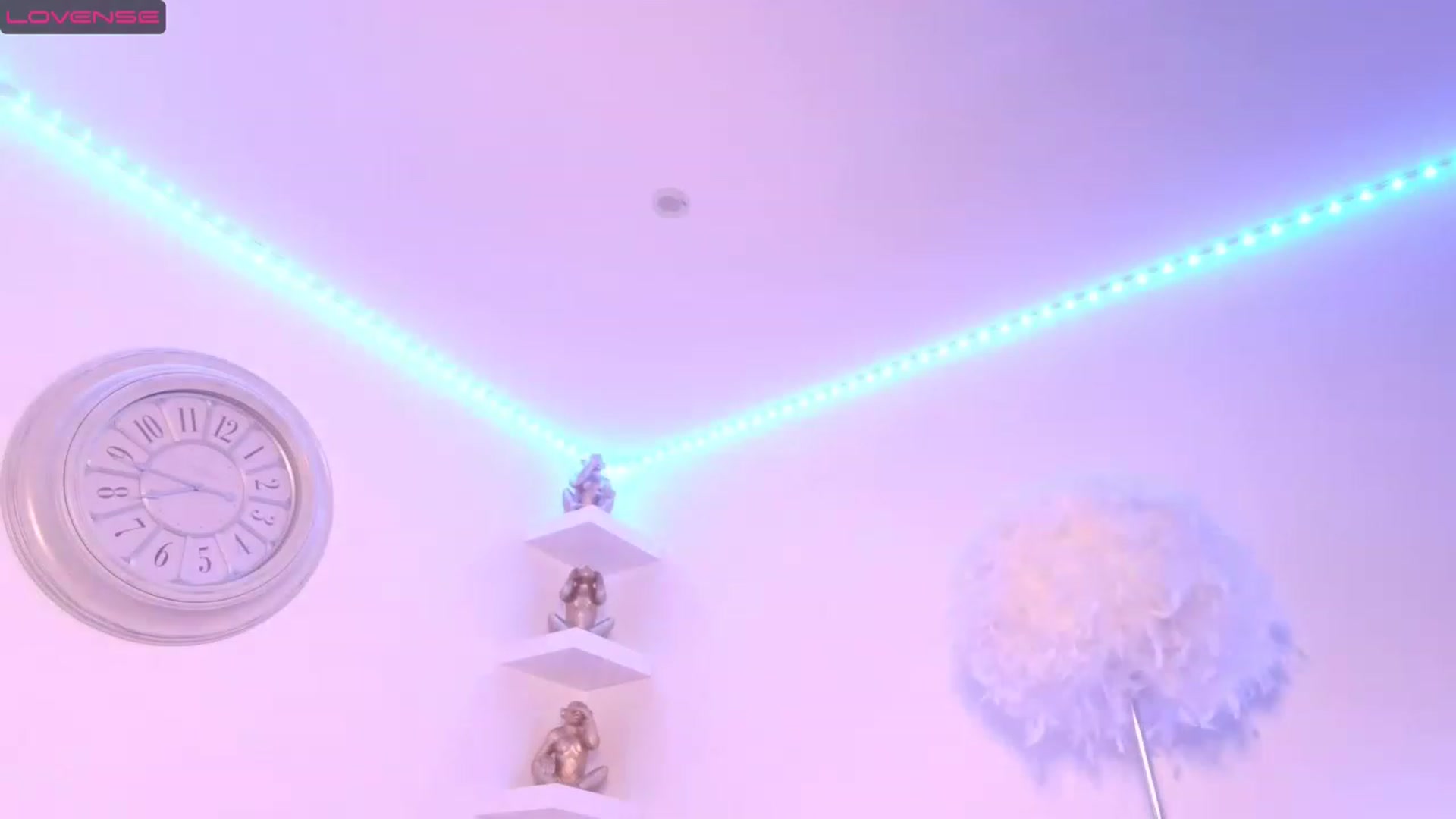 Gallery image thumbnail from innocentSamx's myfreecams stream on, 03/13/2023, 20:08 image 10 of 20