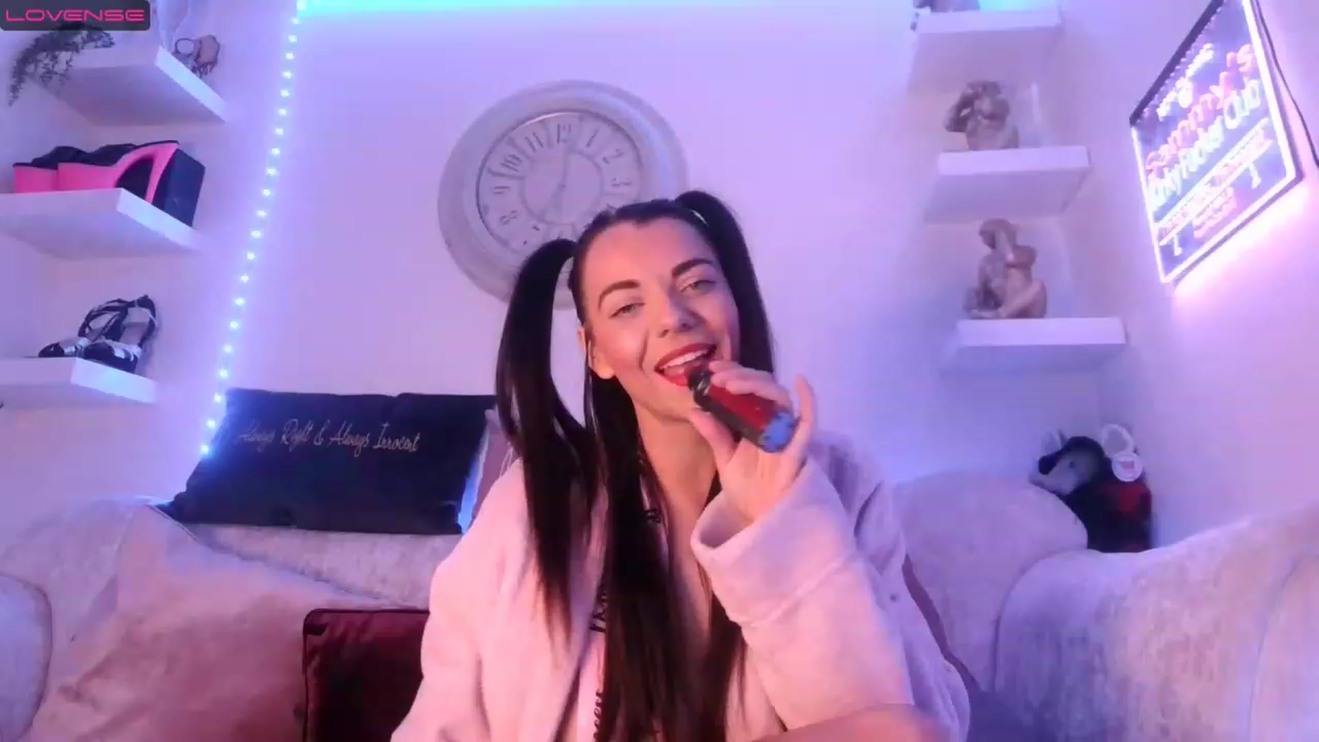Gallery image thumbnail from innocentSamx's myfreecams stream on, 03/27/2023, 19:55 image 1 of 20