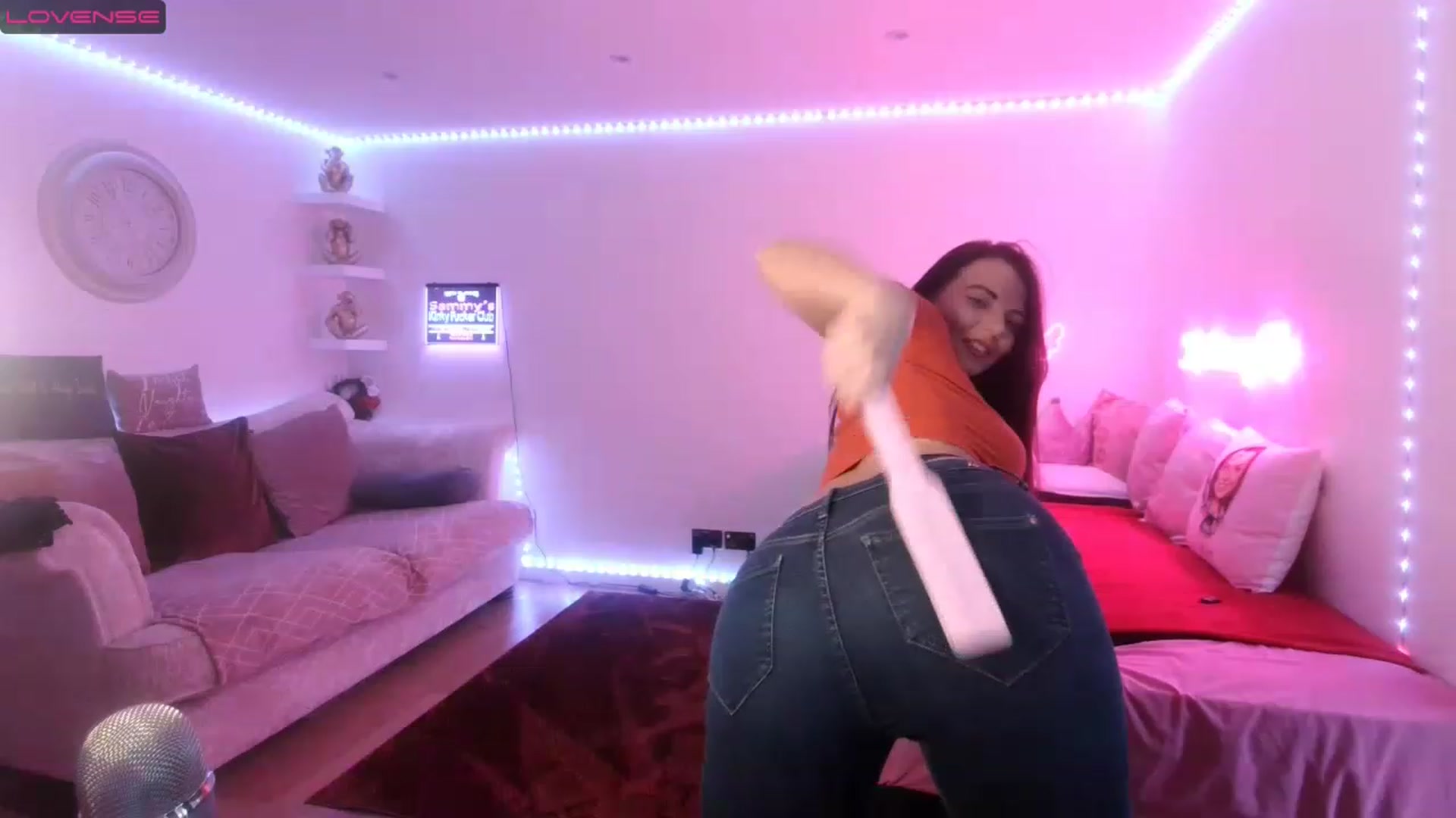 Gallery image thumbnail from innocentSamx's myfreecams stream on, 04/01/2023, 13:48 image 17 of 20