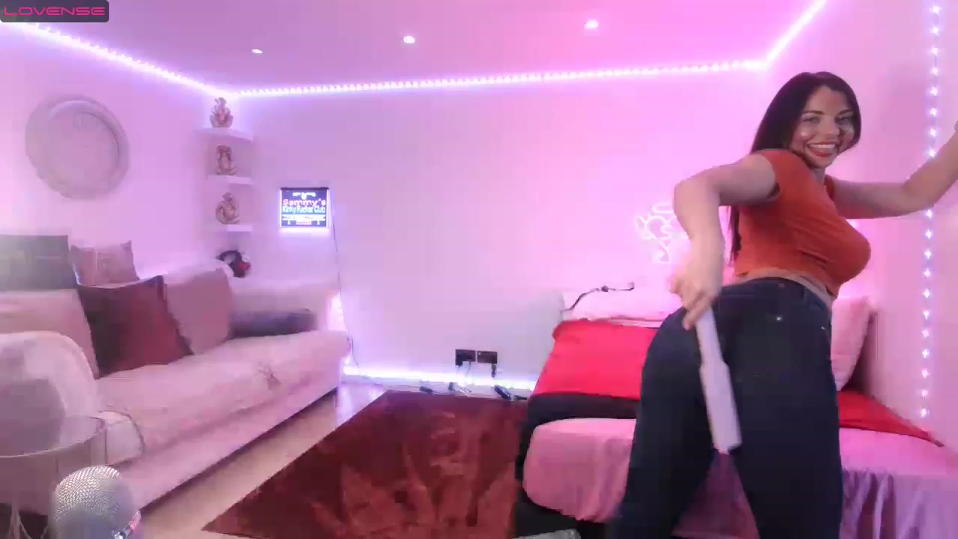 Gallery image thumbnail from innocentSamx's myfreecams stream on, 04/01/2023, 13:48 image 2 of 20