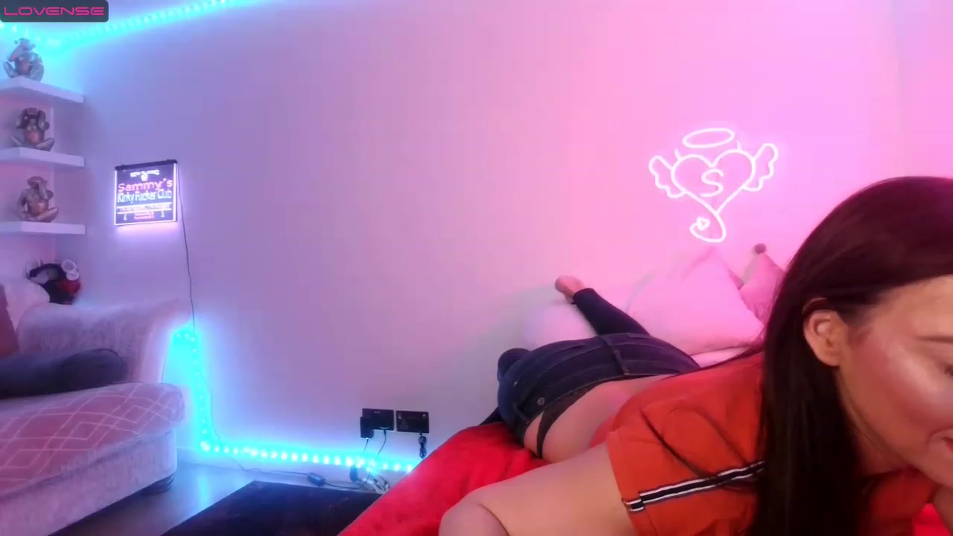Gallery image thumbnail from innocentSamx's myfreecams stream on, 04/01/2023, 14:47 image 5 of 20