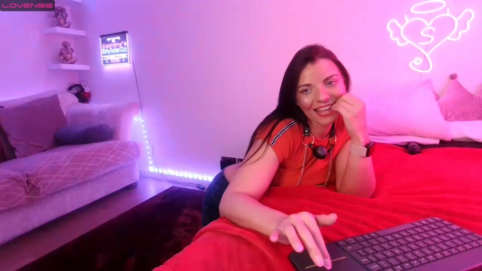 Gallery image thumbnail from innocentSamx's myfreecams stream on, 04/01/2023, 14:47 image 18 of 20
