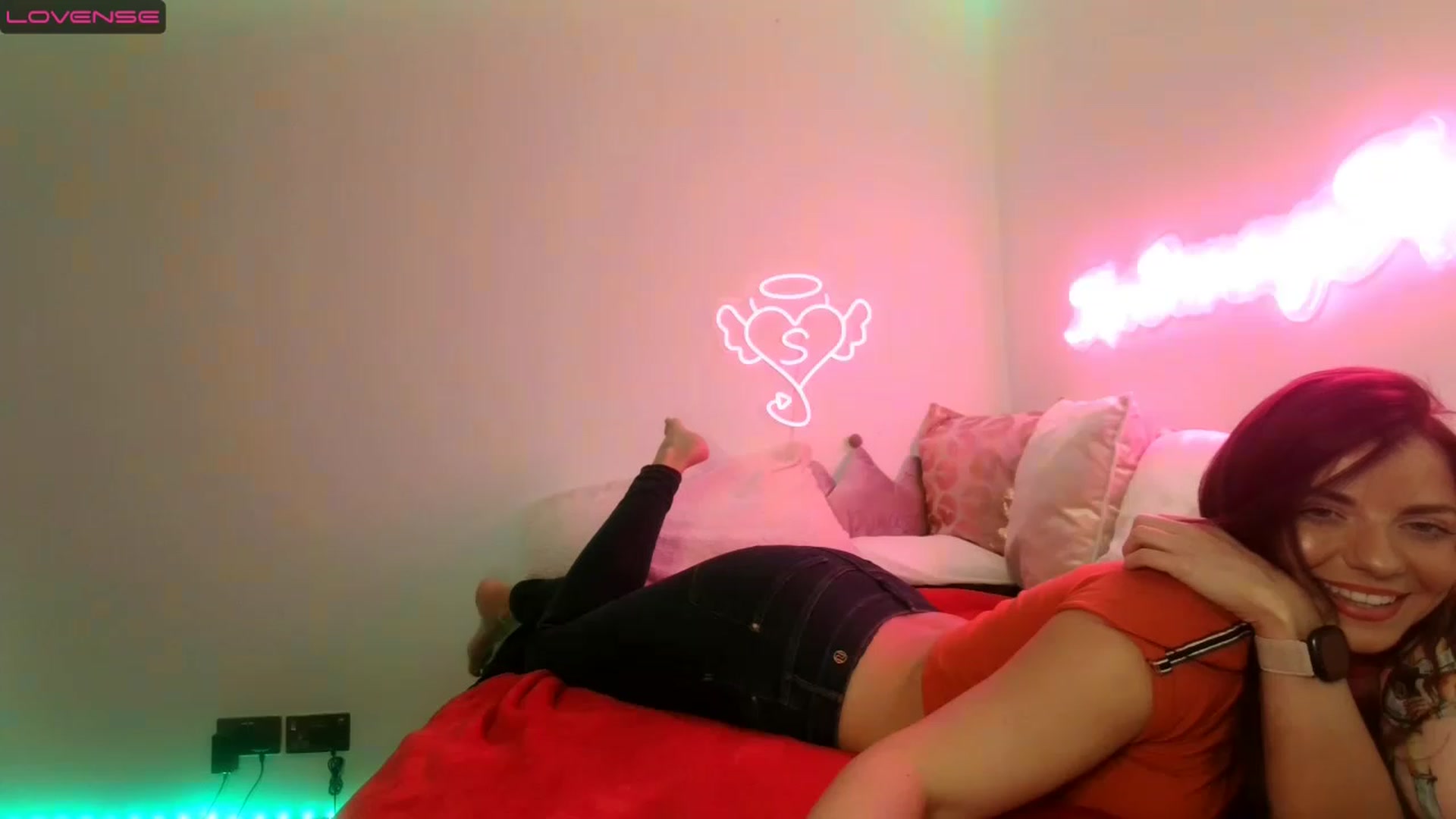Gallery image thumbnail from innocentSamx's myfreecams stream on, 04/01/2023, 15:22 image 18 of 20