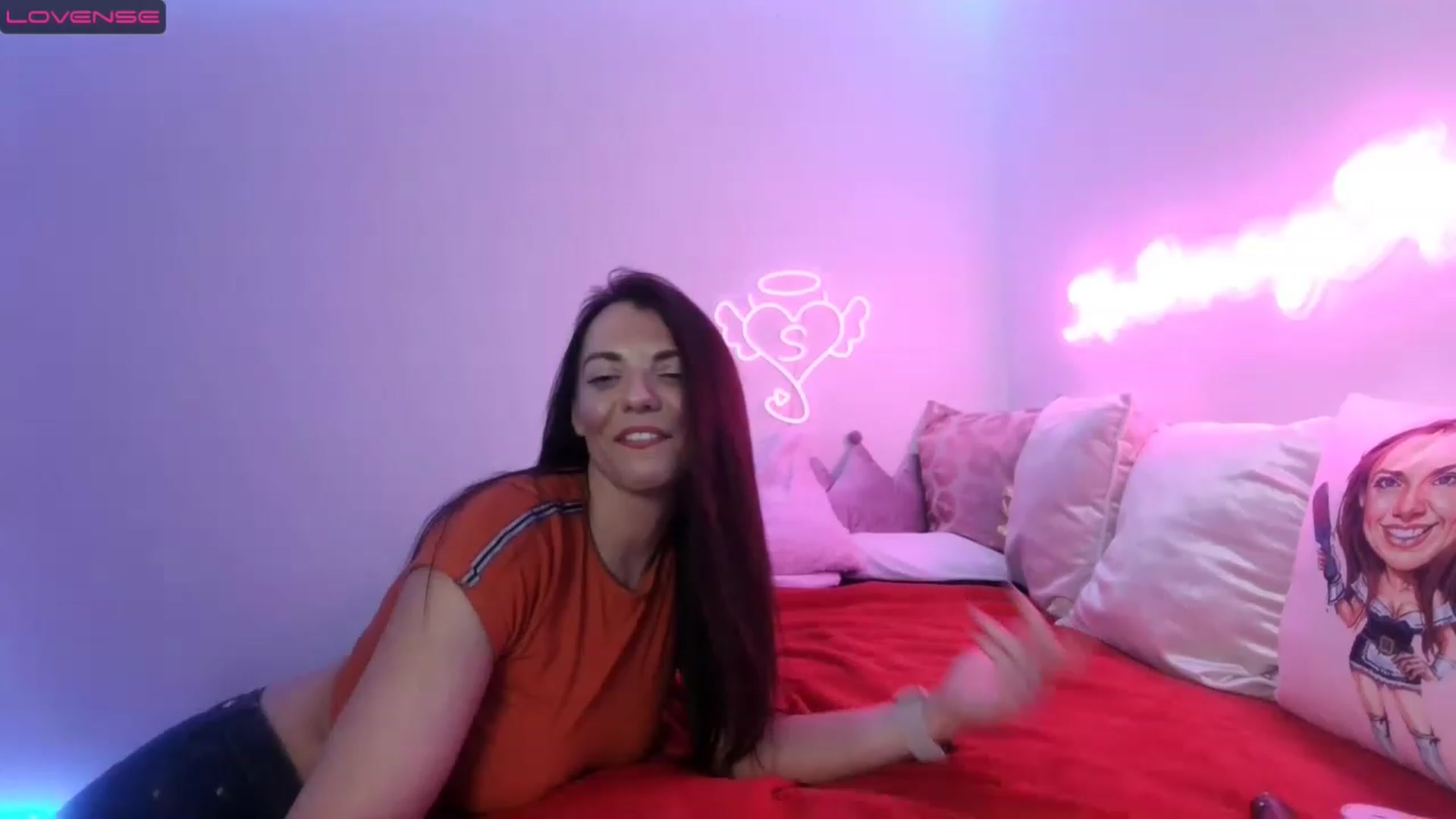 Gallery image thumbnail from innocentSamx's myfreecams stream on, 04/01/2023, 15:22 image 12 of 20