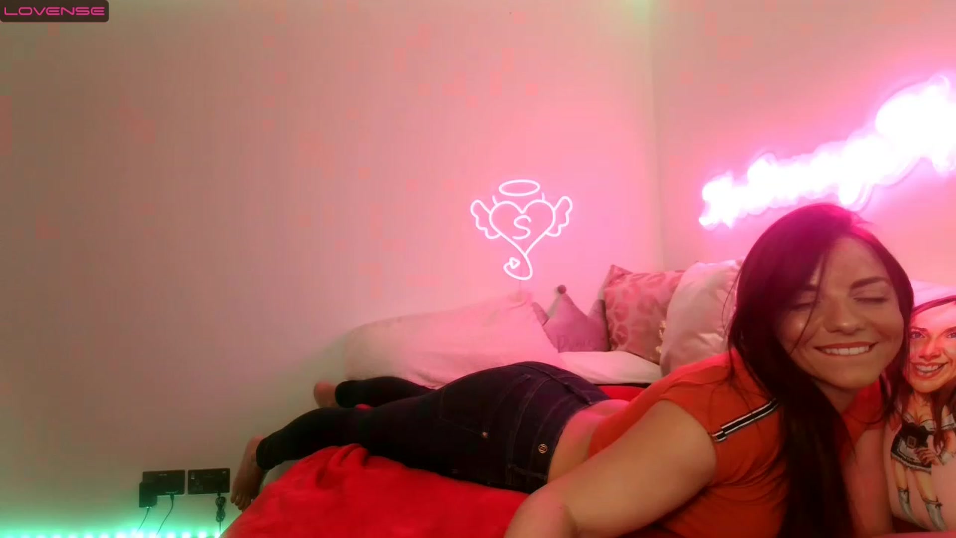 Gallery image thumbnail from innocentSamx's myfreecams stream on, 04/01/2023, 15:22 image 19 of 20
