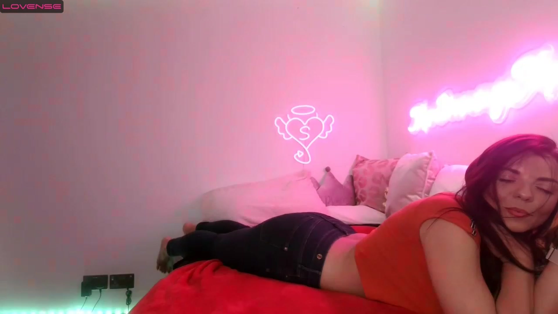 Gallery image thumbnail from innocentSamx's myfreecams stream on, 04/01/2023, 15:22 image 17 of 20