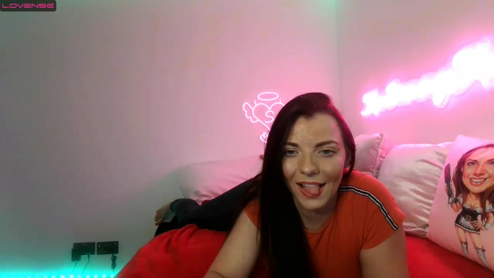 Gallery image thumbnail from innocentSamx's myfreecams stream on, 04/01/2023, 15:22 image 15 of 20