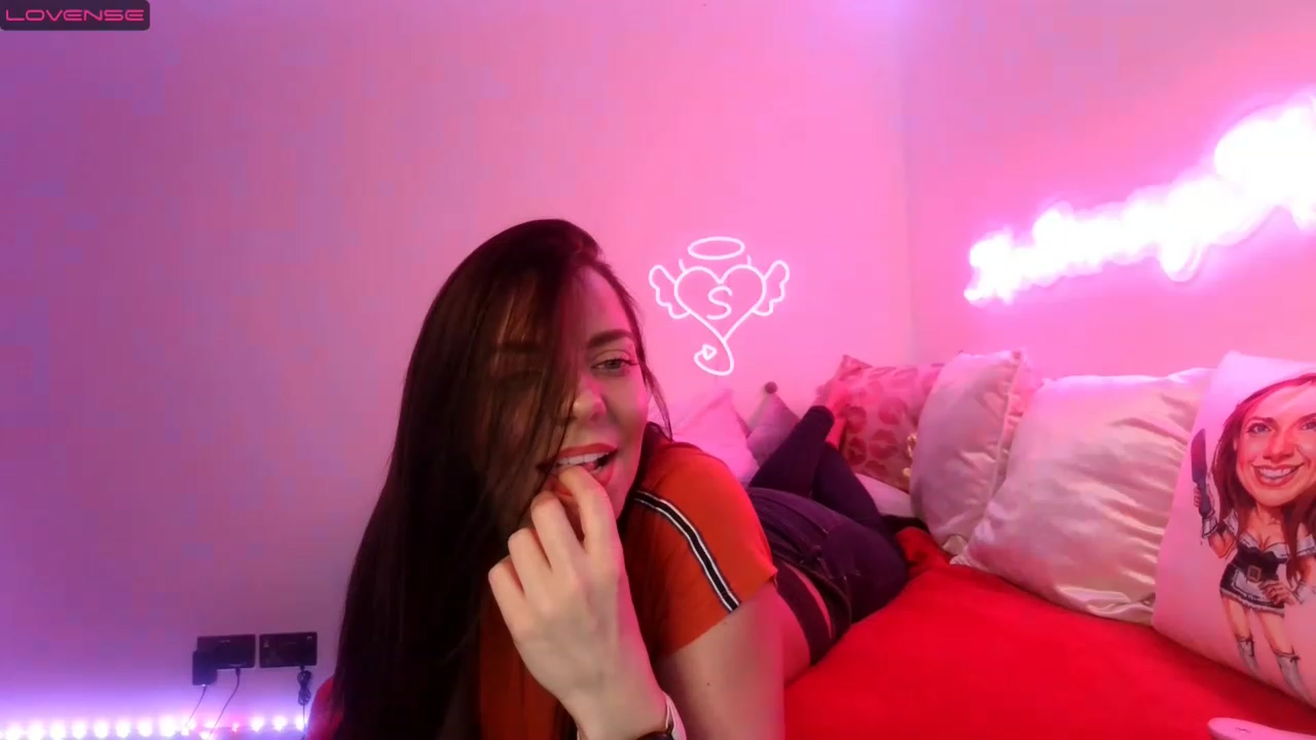 Gallery image thumbnail from innocentSamx's myfreecams stream on, 04/01/2023, 15:22 image 9 of 20