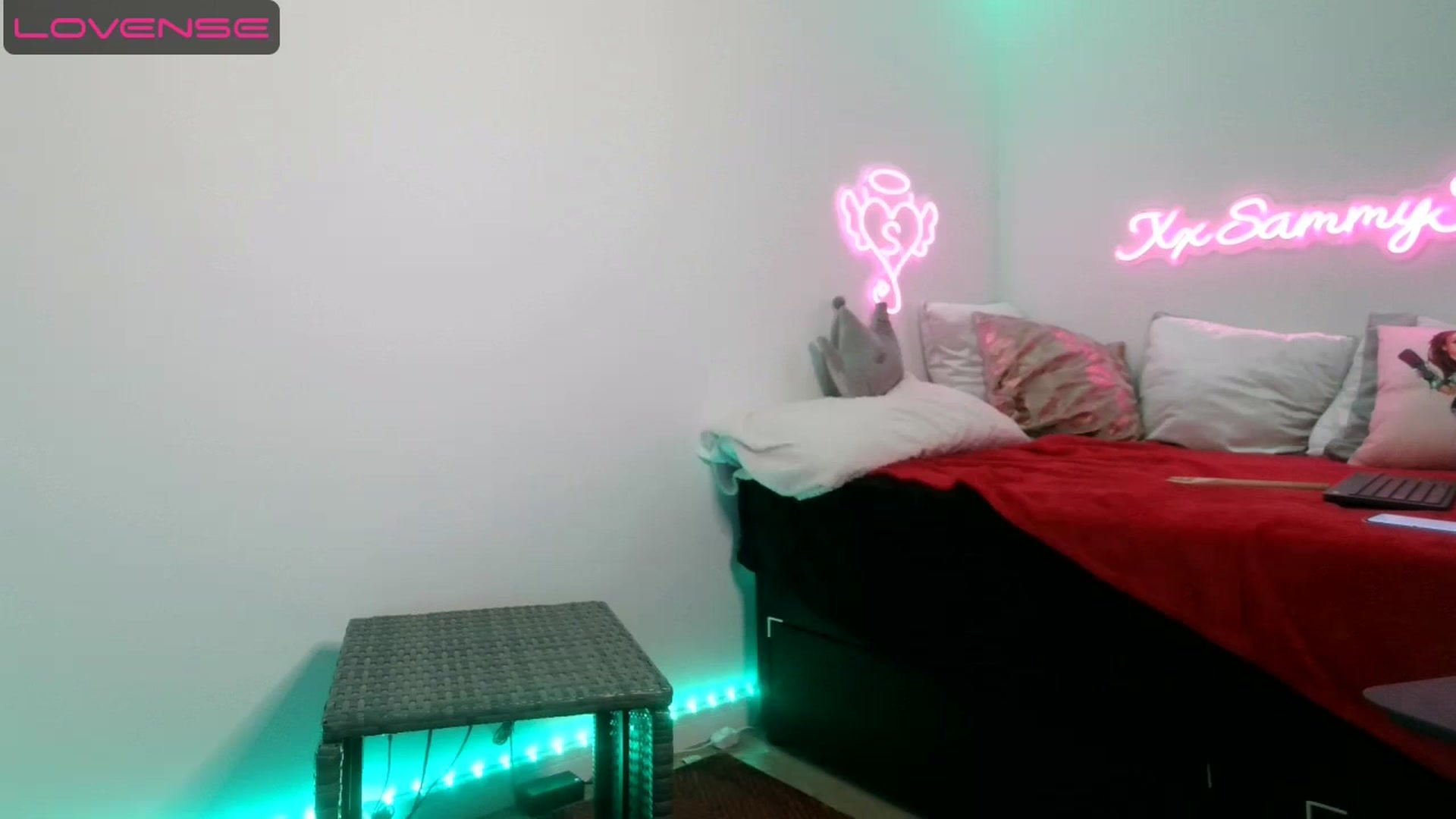 Gallery image thumbnail from innocentSamx's myfreecams stream on, 04/20/2023, 19:29 image 10 of 20
