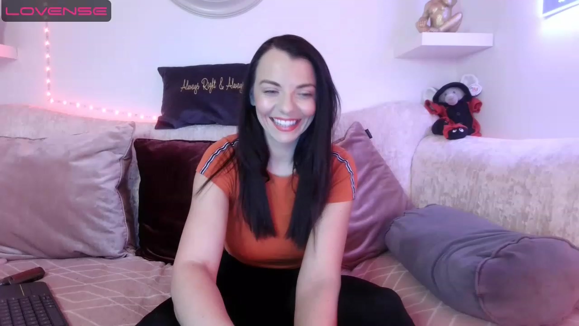 Gallery image thumbnail from innocentSamx's myfreecams stream on, 04/28/2023, 14:28 image 1 of 20