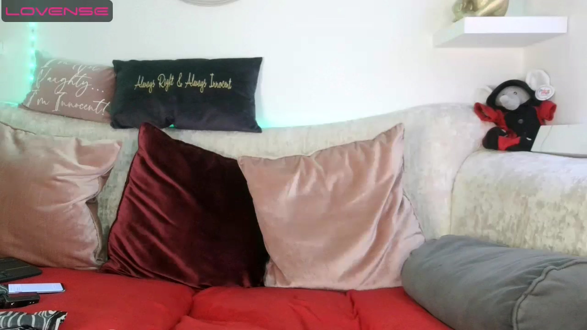 Gallery image thumbnail from innocentSamx's myfreecams stream on, 05/03/2023, 20:16 image 12 of 20