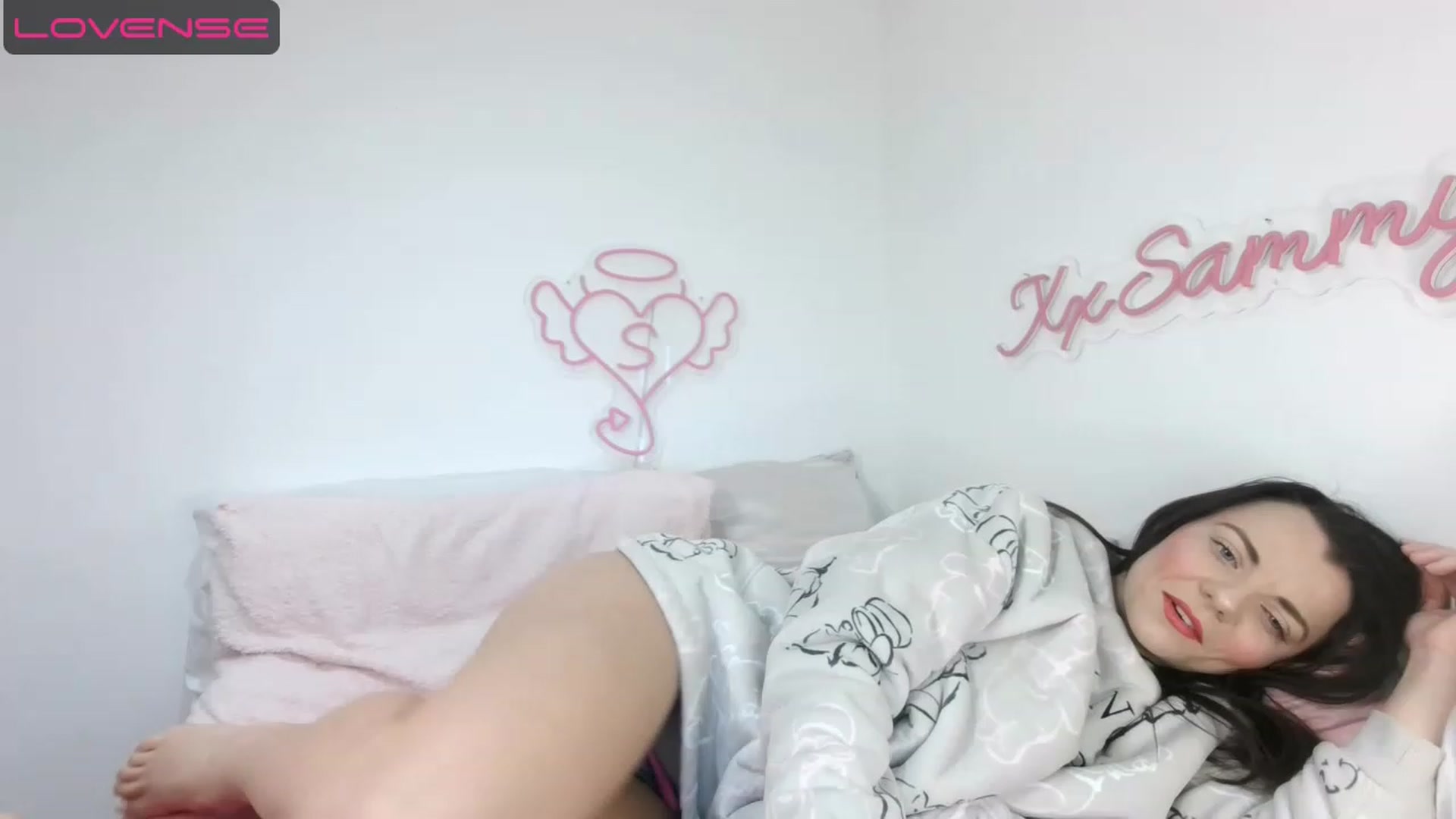 Gallery image thumbnail from innocentSamx's myfreecams stream on, 05/06/2023, 07:34 image 19 of 20