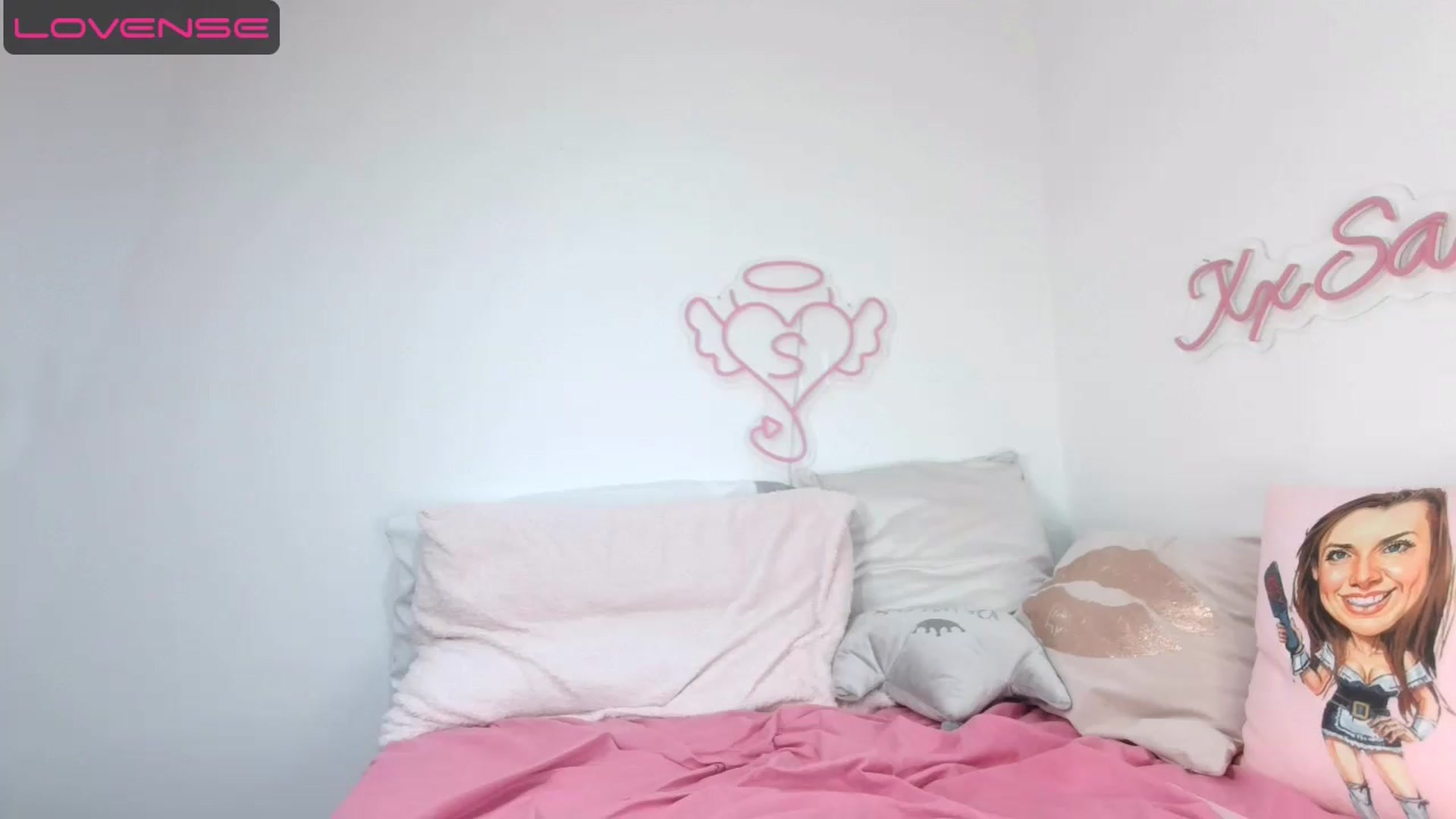 Gallery image thumbnail from innocentSamx's myfreecams stream on, 05/06/2023, 08:07 image 15 of 20