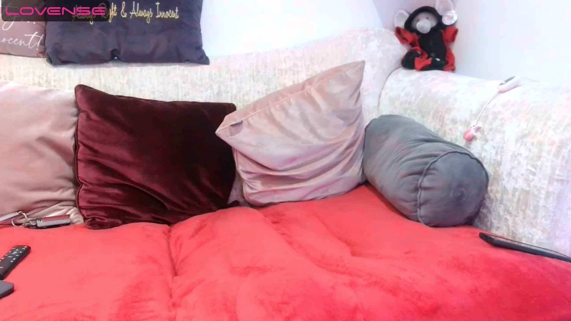 Gallery image thumbnail from innocentSamx's myfreecams stream on, 05/08/2023, 16:28 image 19 of 20