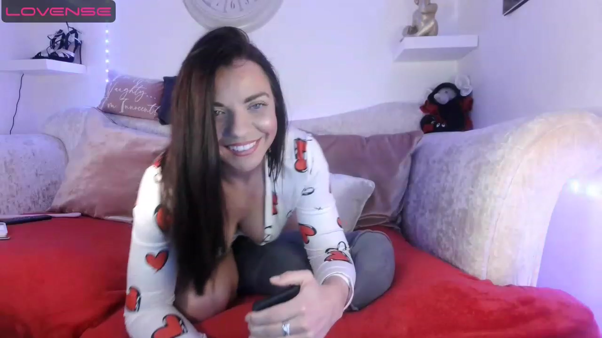 Gallery image thumbnail from innocentSamx's myfreecams stream on, 05/12/2023, 11:59 image 16 of 20