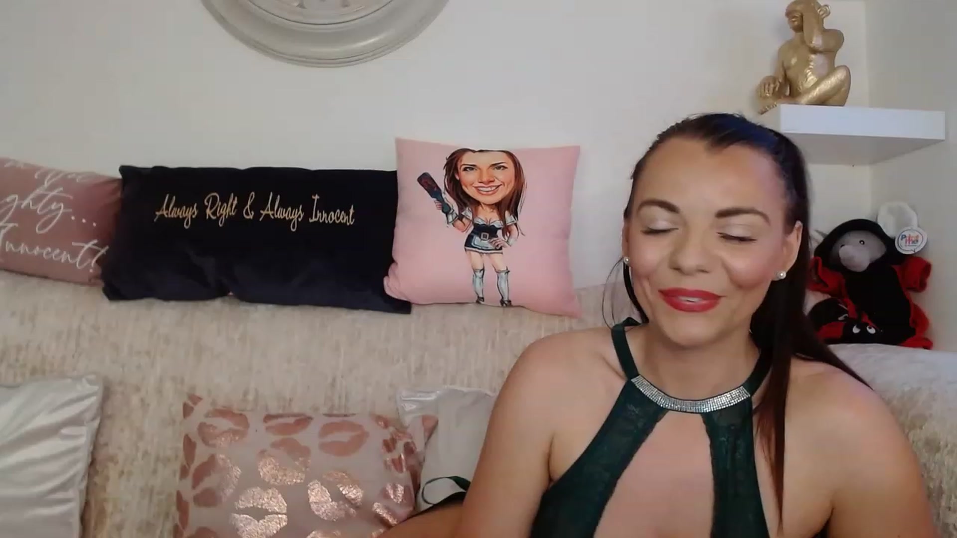 Gallery image thumbnail from innocentSamx's myfreecams stream on, 05/19/2023, 12:05 image 9 of 20