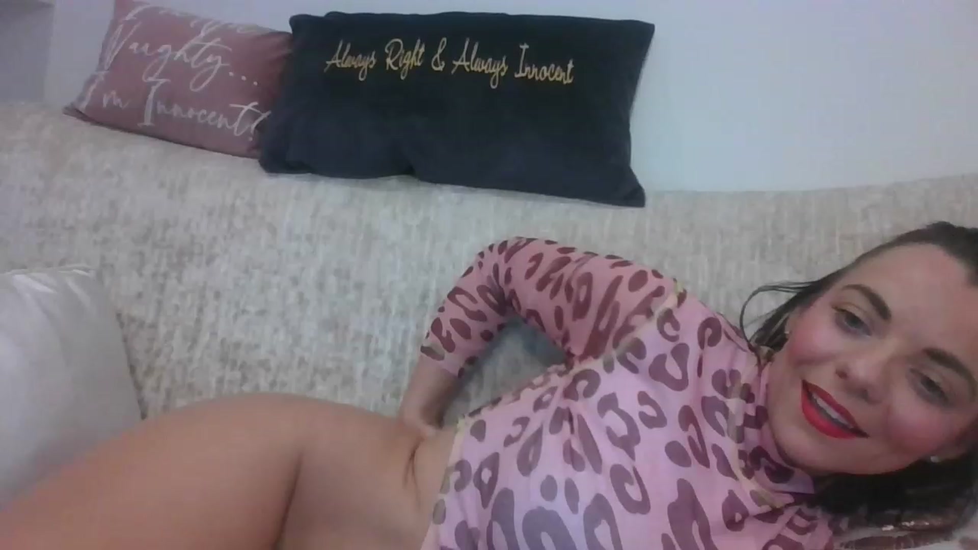 Gallery image thumbnail from innocentSamx's myfreecams stream on, 05/26/2023, 13:39 image 5 of 20
