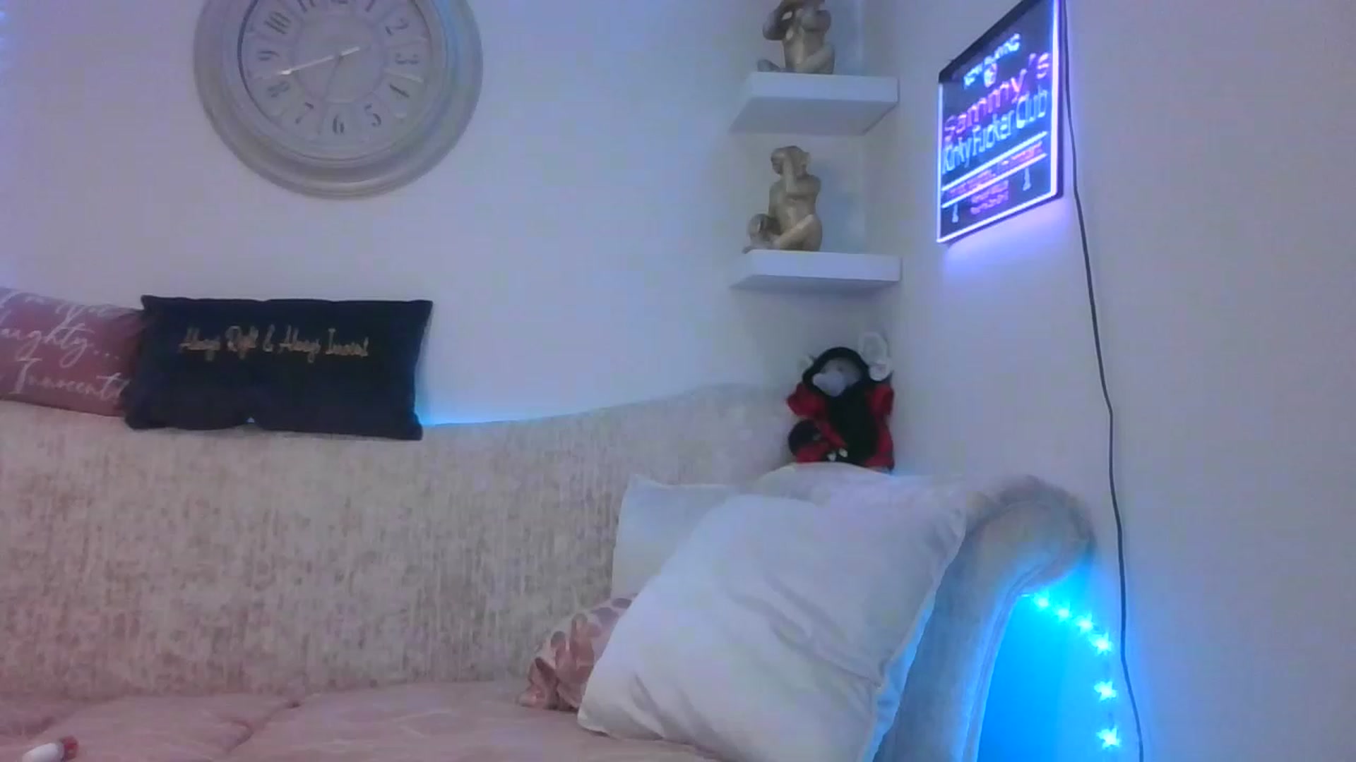 Gallery image thumbnail from innocentSamx's myfreecams stream on, 05/26/2023, 13:39 image 19 of 20