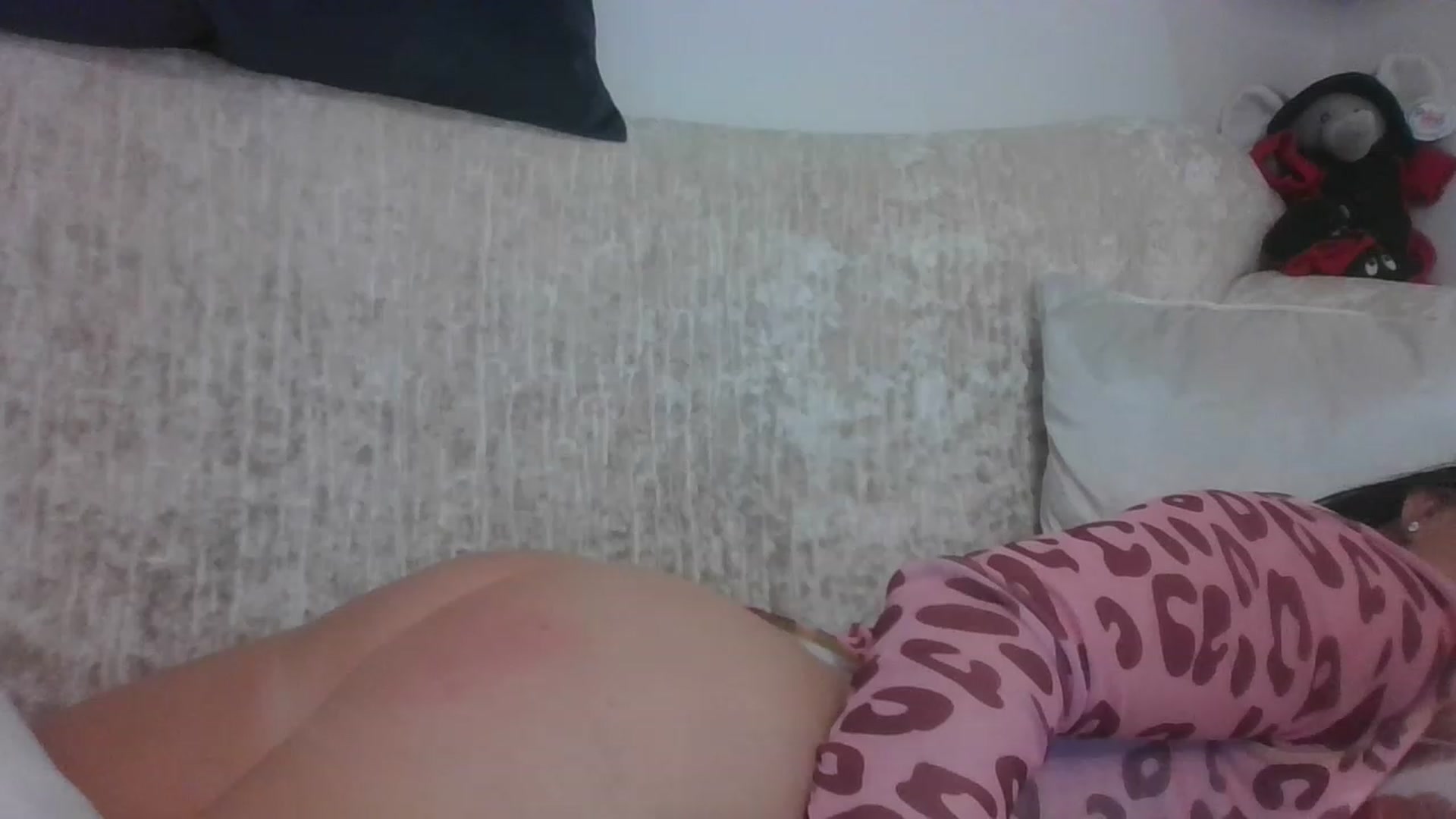 Gallery image thumbnail from innocentSamx's myfreecams stream on, 05/26/2023, 13:39 image 8 of 20