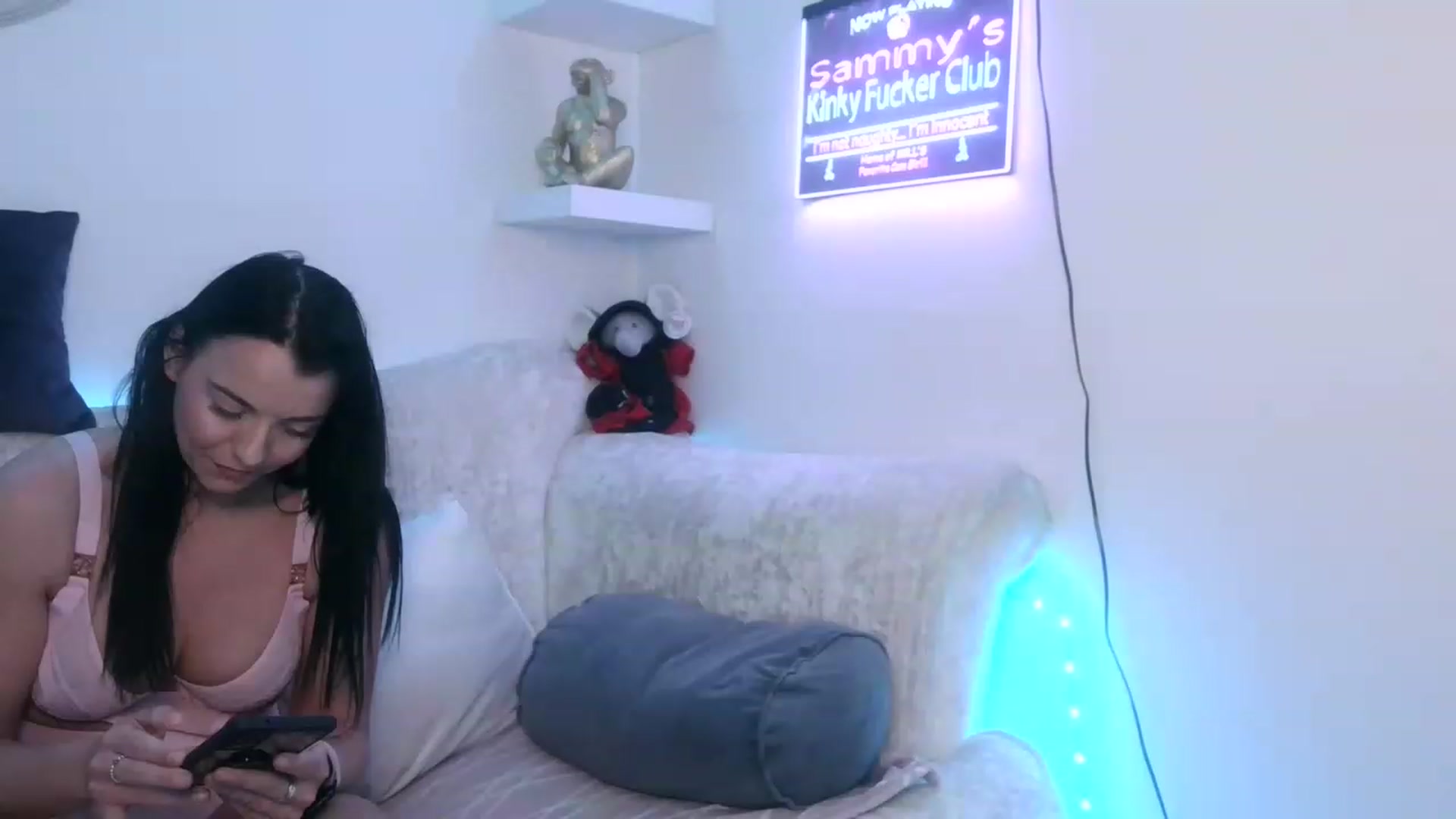 Gallery image thumbnail from innocentSamx's myfreecams stream on, 05/31/2023, 14:23 image 18 of 20