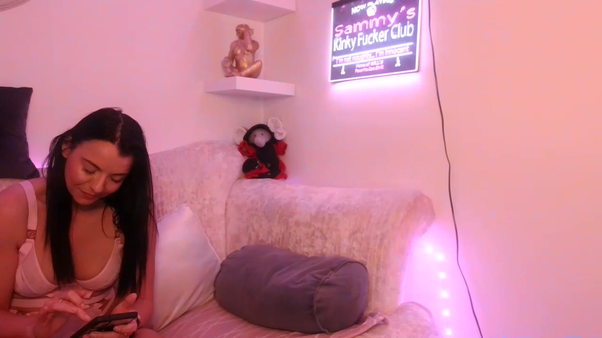 Gallery image thumbnail from innocentSamx's myfreecams stream on, 05/31/2023, 14:23 image 20 of 20