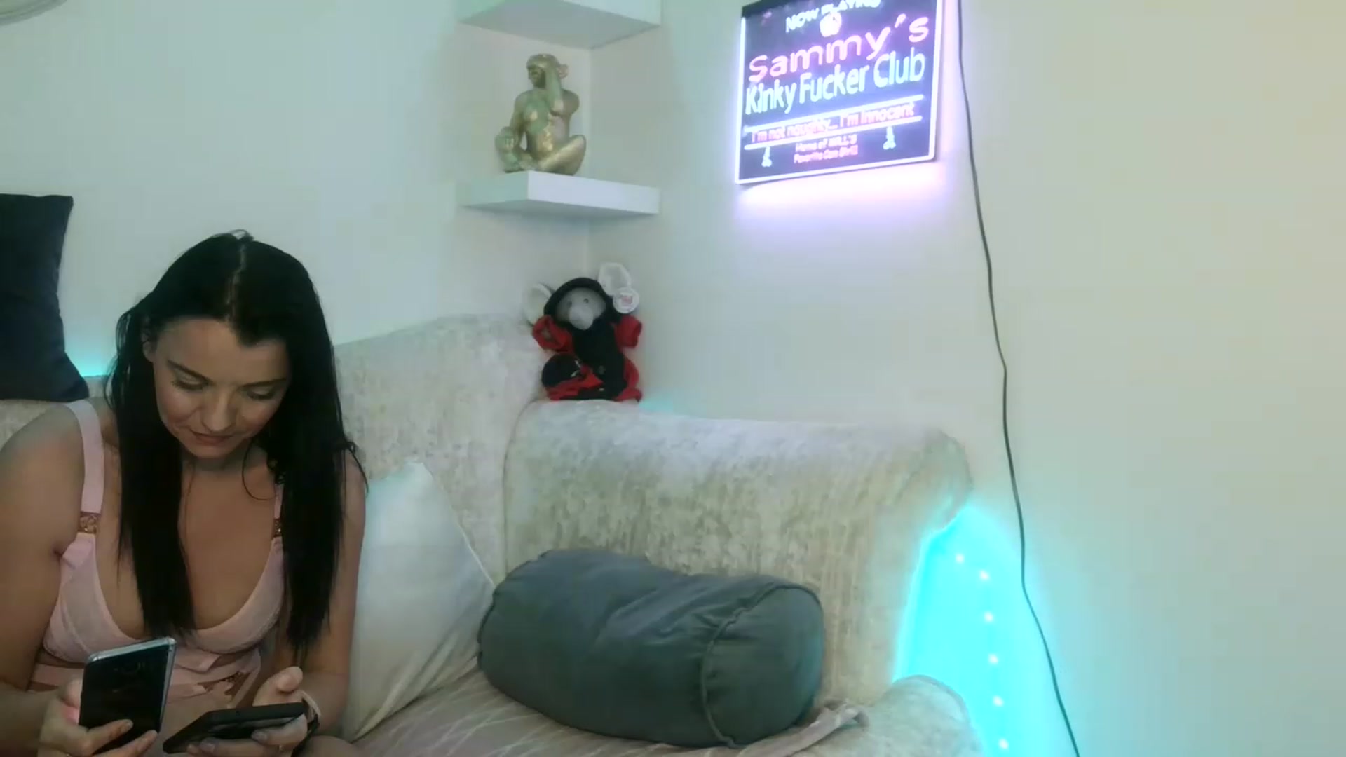 Gallery image thumbnail from innocentSamx's myfreecams stream on, 05/31/2023, 14:23 image 19 of 20