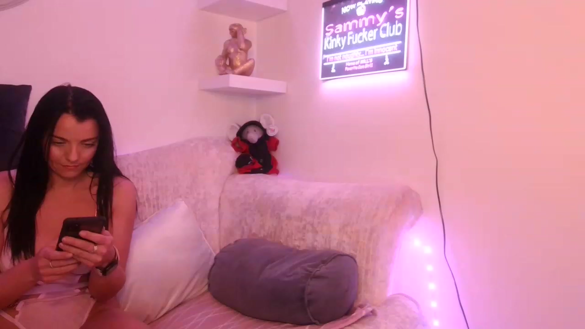 Gallery image thumbnail from innocentSamx's myfreecams stream on, 05/31/2023, 14:23 image 17 of 20