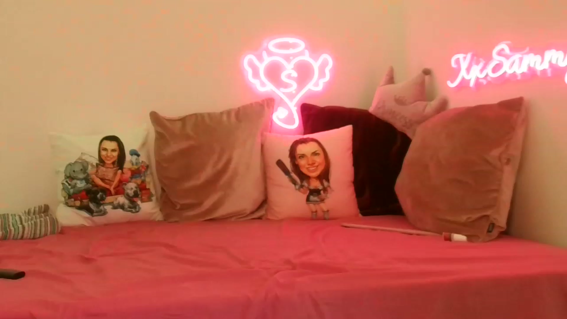 Gallery image thumbnail from innocentSamx's myfreecams stream on, 06/02/2023, 12:33 image 6 of 20