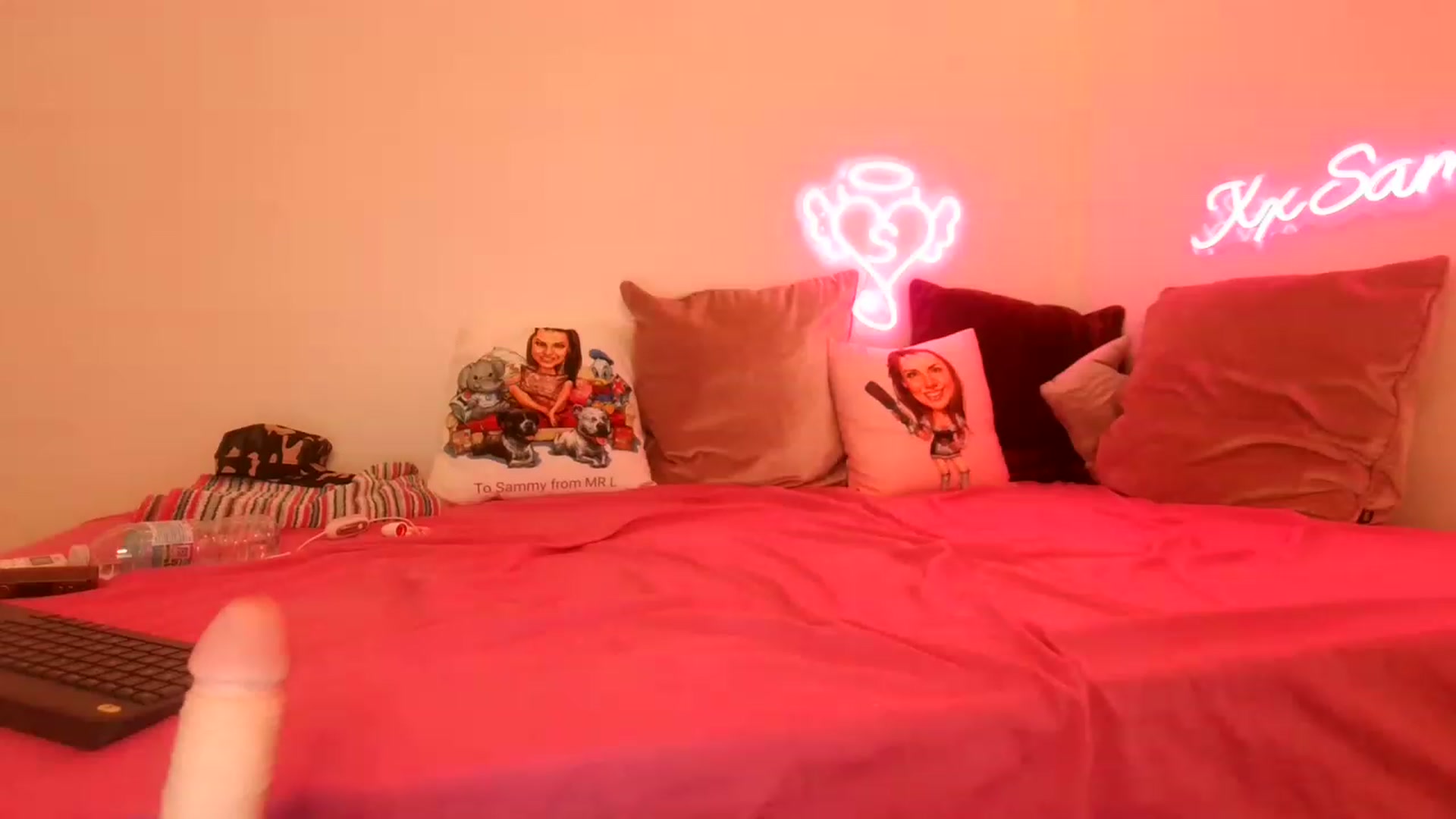 Gallery image thumbnail from innocentSamx's myfreecams stream on, 06/02/2023, 14:33 image 12 of 20