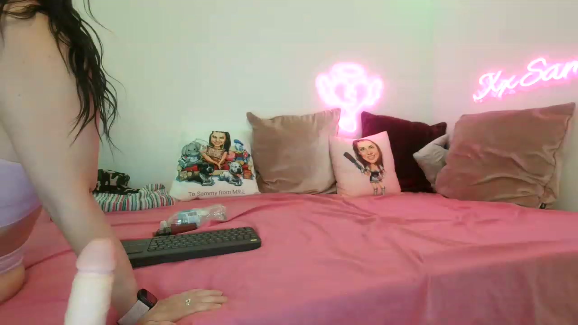 Gallery image thumbnail from innocentSamx's myfreecams stream on, 06/02/2023, 14:33 image 14 of 20